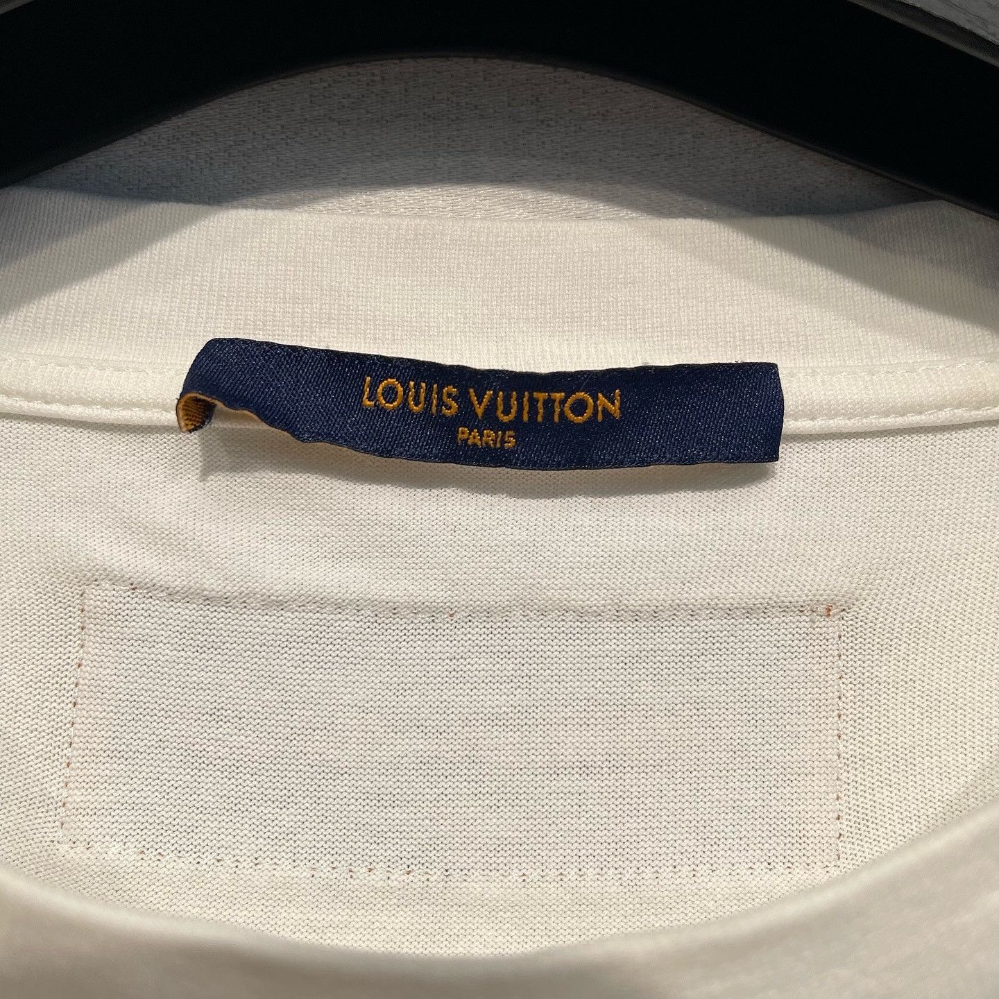 Louis Vuitton Louis Vuitton Graphic Print T-Shirt Size M Size US M / EU 48-50 / 2 - 3 Thumbnail