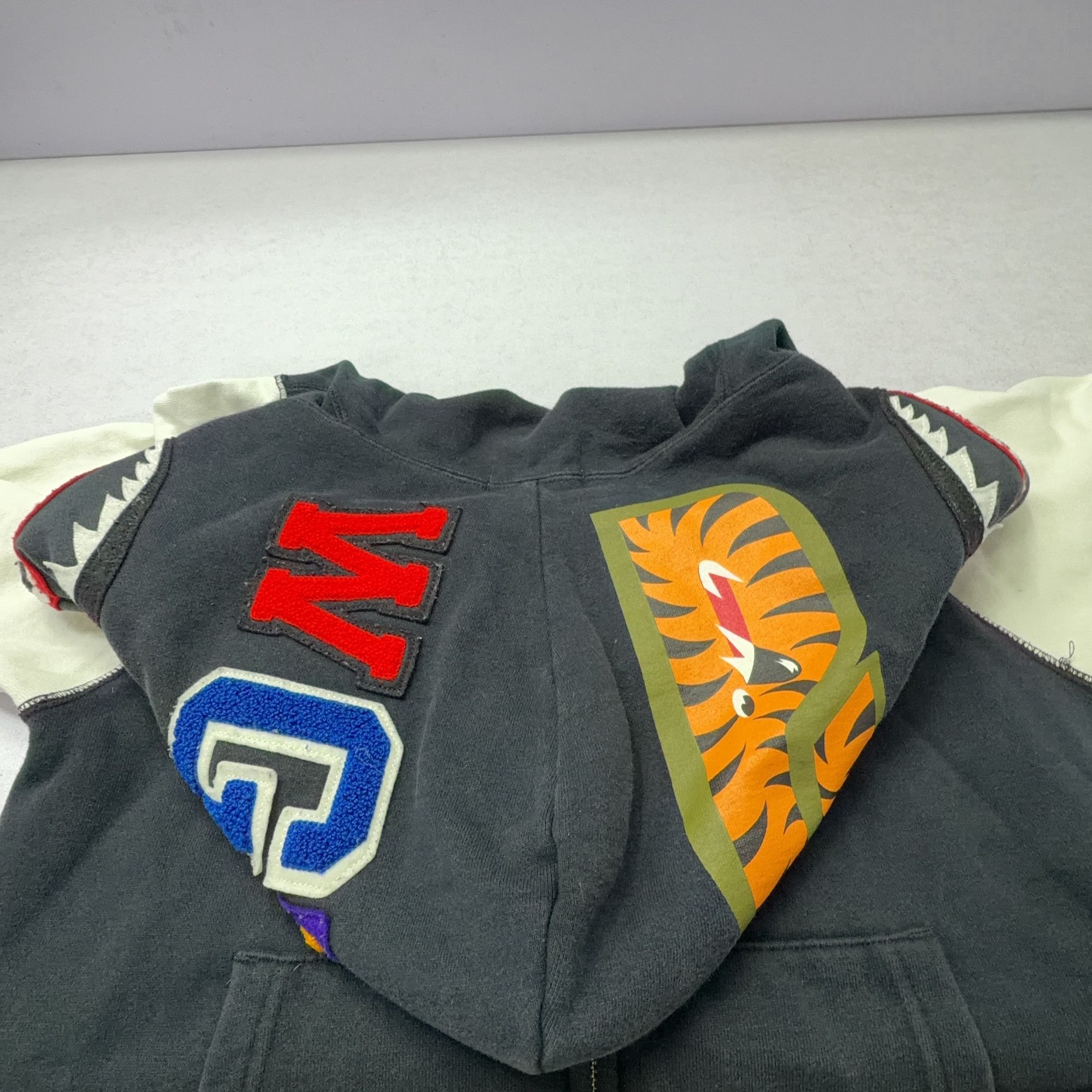Bape A BATHING APE Shark Tiger Full Zip Hoodie Size S Size US S / EU 44-46 / 1 - 7 Thumbnail