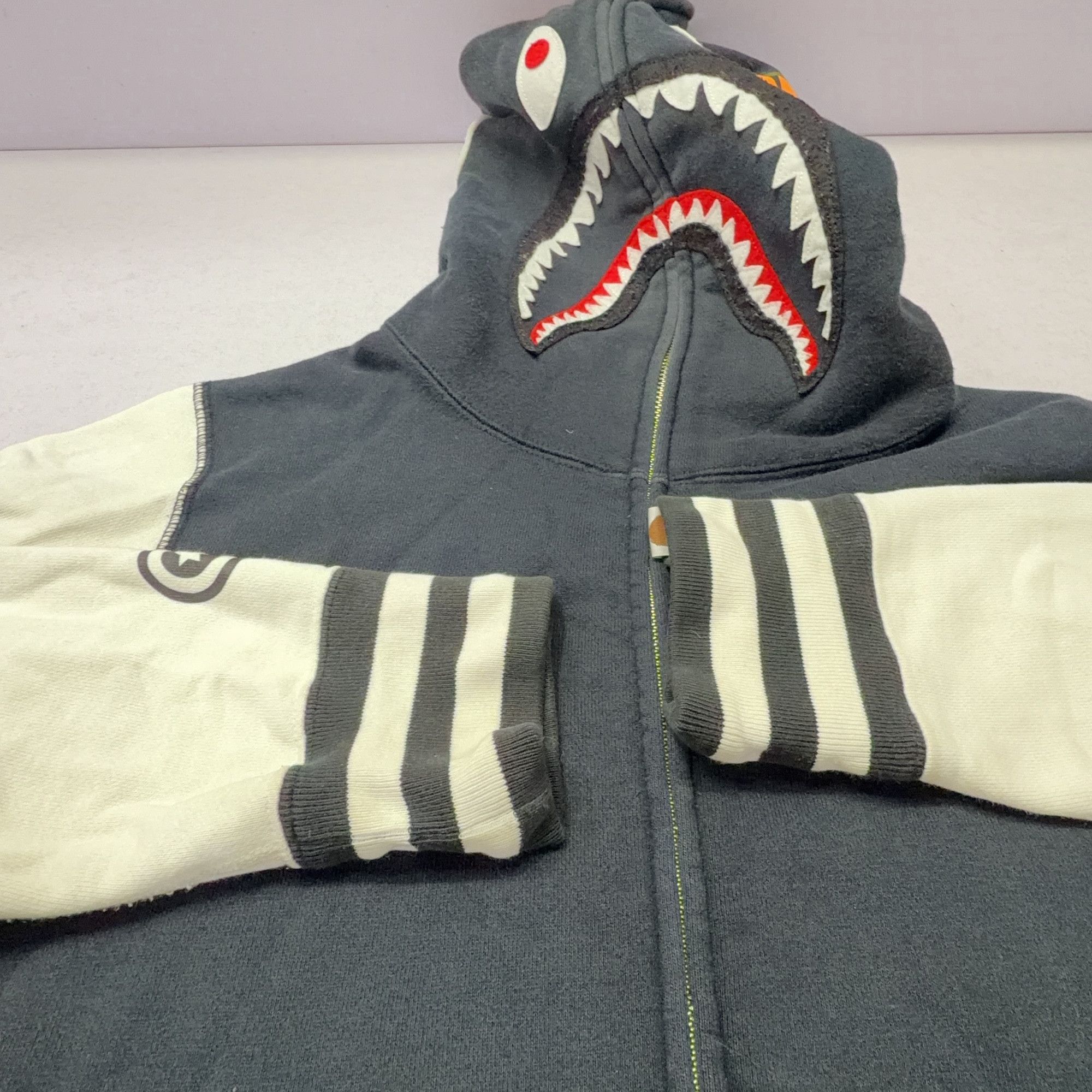 Bape A BATHING APE Shark Tiger Full Zip Hoodie Size S Size US S / EU 44-46 / 1 - 11 Thumbnail