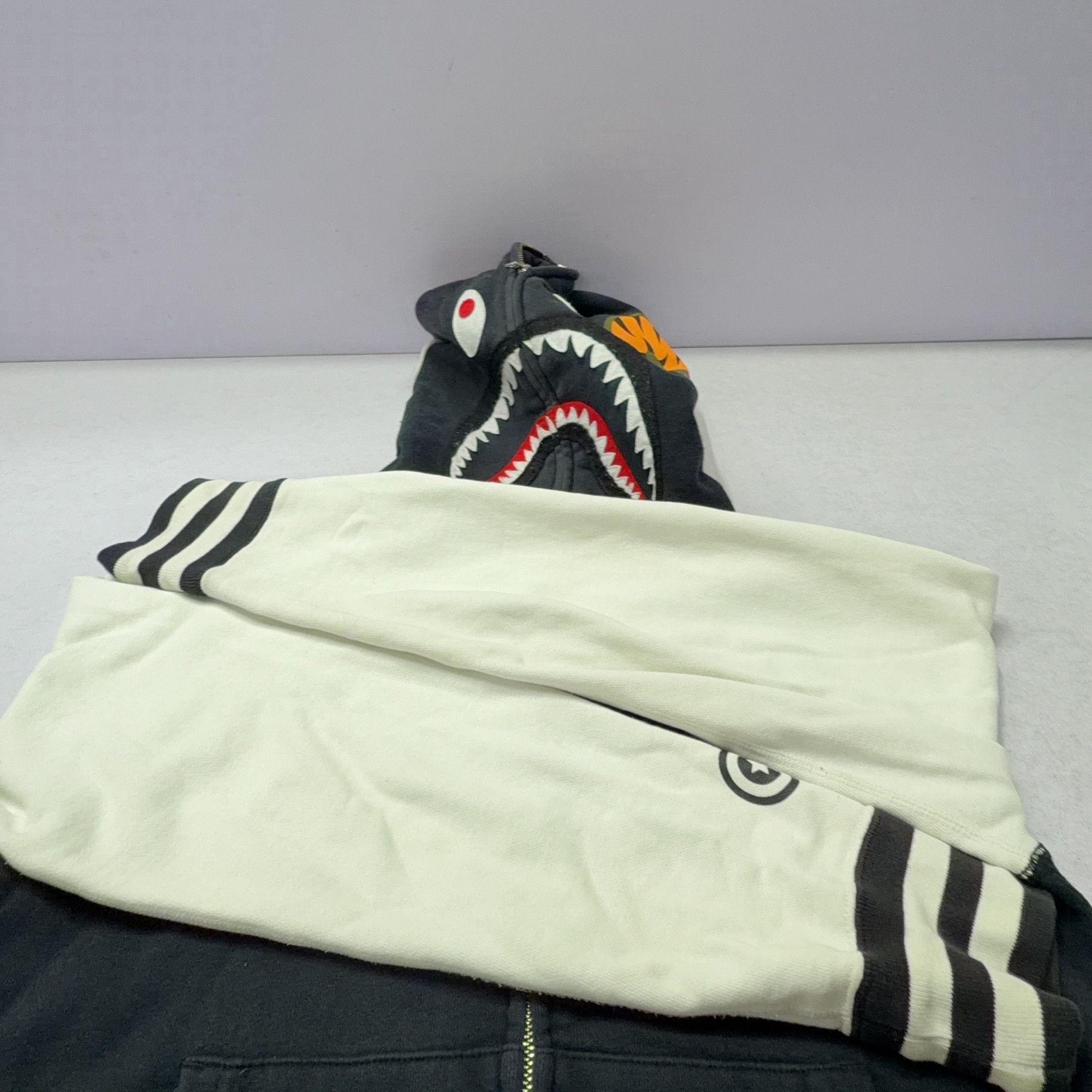 Bape A BATHING APE Shark Tiger Full Zip Hoodie Size S Size US S / EU 44-46 / 1 - 10 Thumbnail