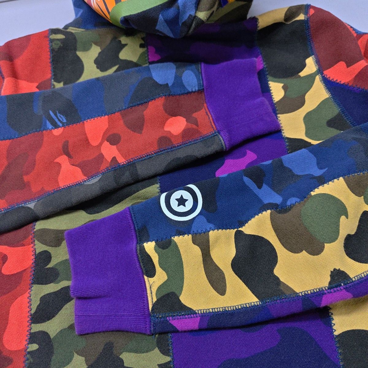 Bape A BATHING APE Crazy Camo Shark Hoodie Size XS Size US XS / EU 42 / 0 - 11 Thumbnail