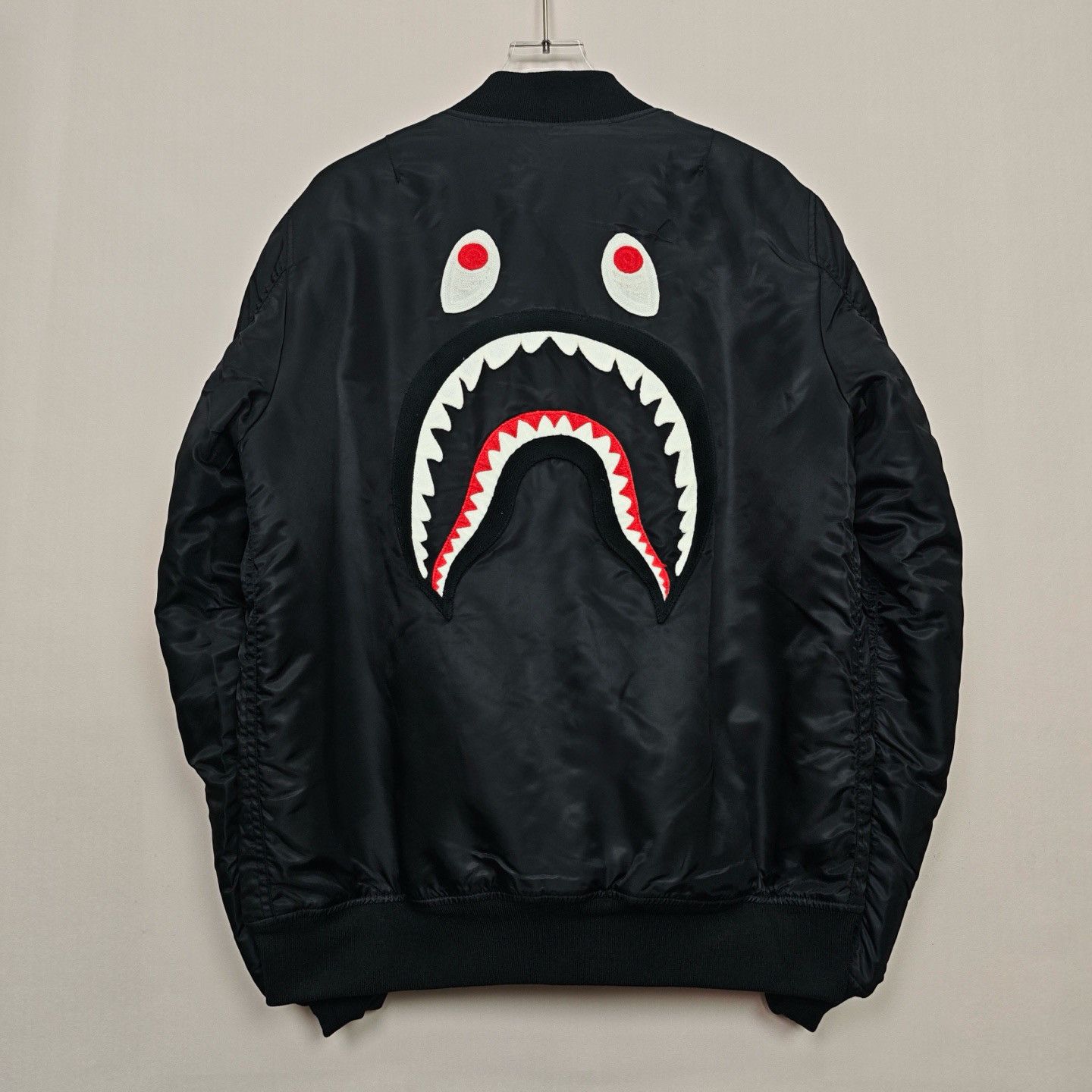 Bape A BATHING APE Shark Embroidered Bomber Jacket L Size US L / EU 52-54 / 3 - 2 Thumbnail