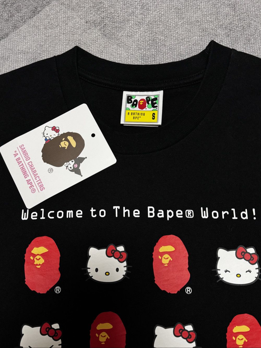 Bape A Bathing Ape x Hello Kitty Graphic T-Shirt S Size S / US 4 / IT 40 - 3 Thumbnail