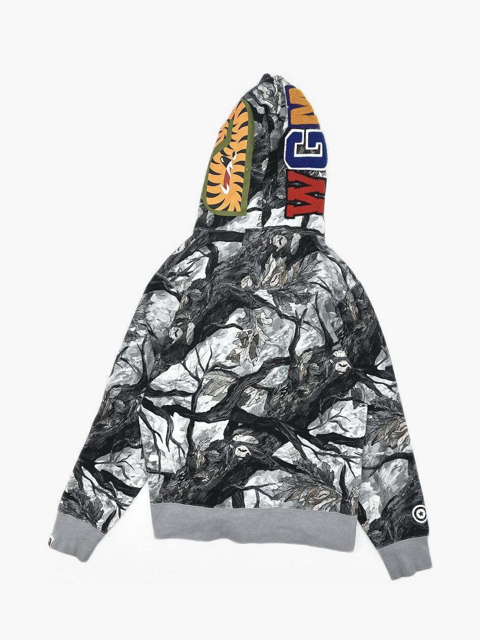 Bape A Bathing Ape Tree Edge Camo Shark Hoodie Size L Size US L / EU 52-54 / 3 - 2 Thumbnail