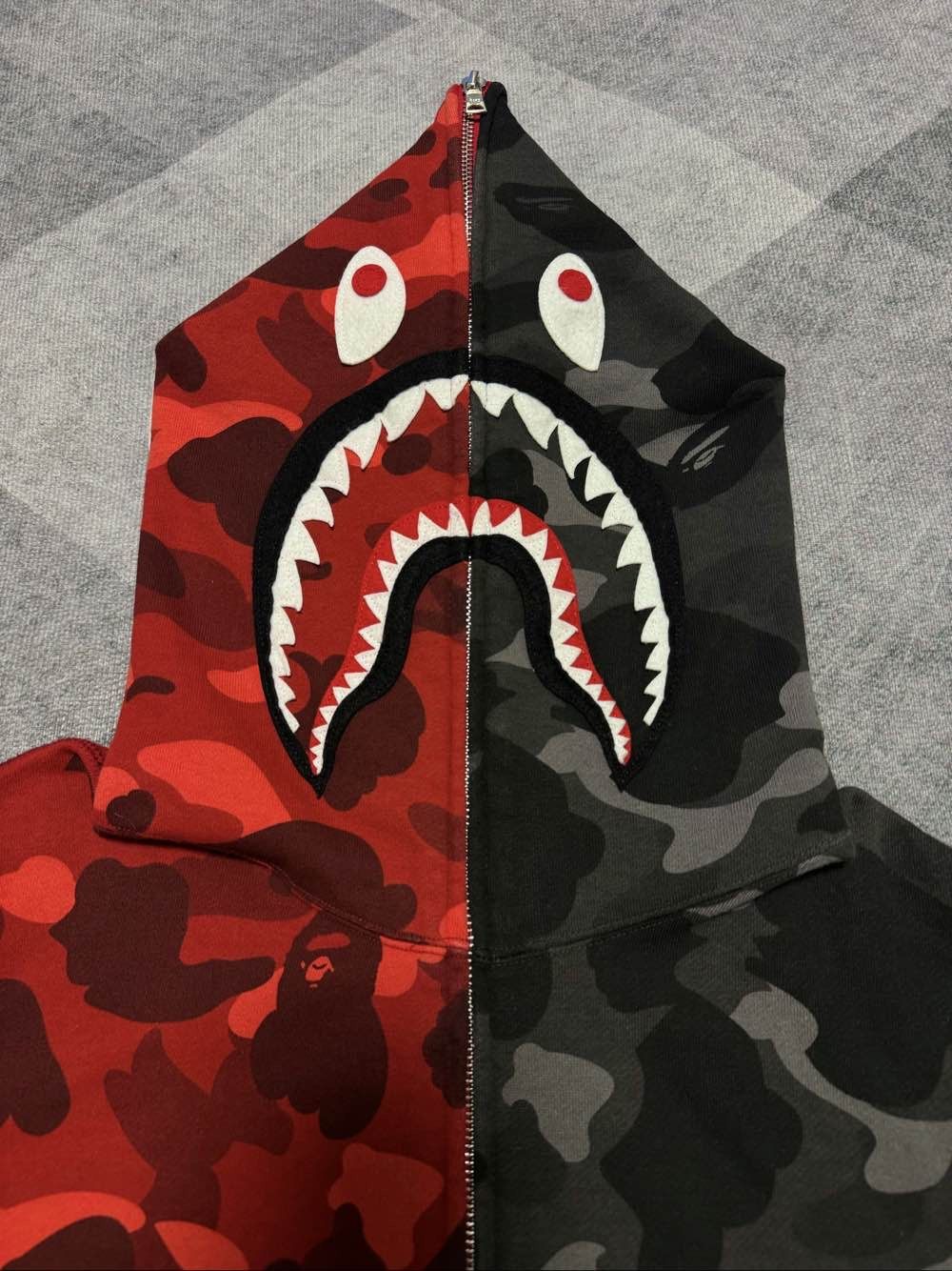 Bape A Bathing Ape Split Camo Shark Hoodie Size XL Size US XL / EU 56 / 4 - 6 Thumbnail