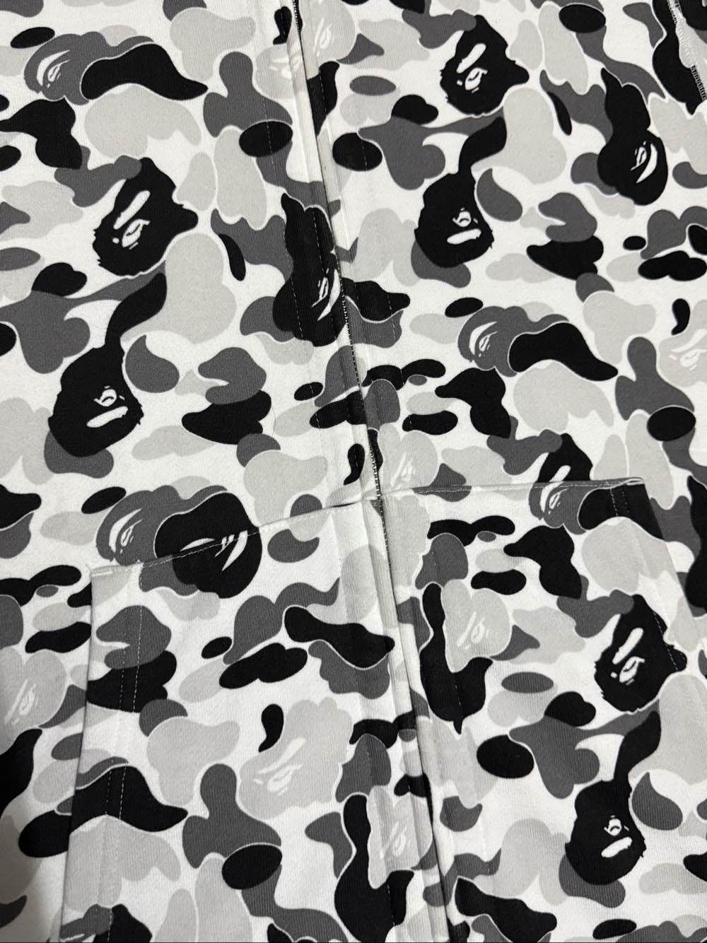 Bape A Bathing Ape Camo Shark Hoodie Size M Size US M / EU 48-50 / 2 - 8 Thumbnail