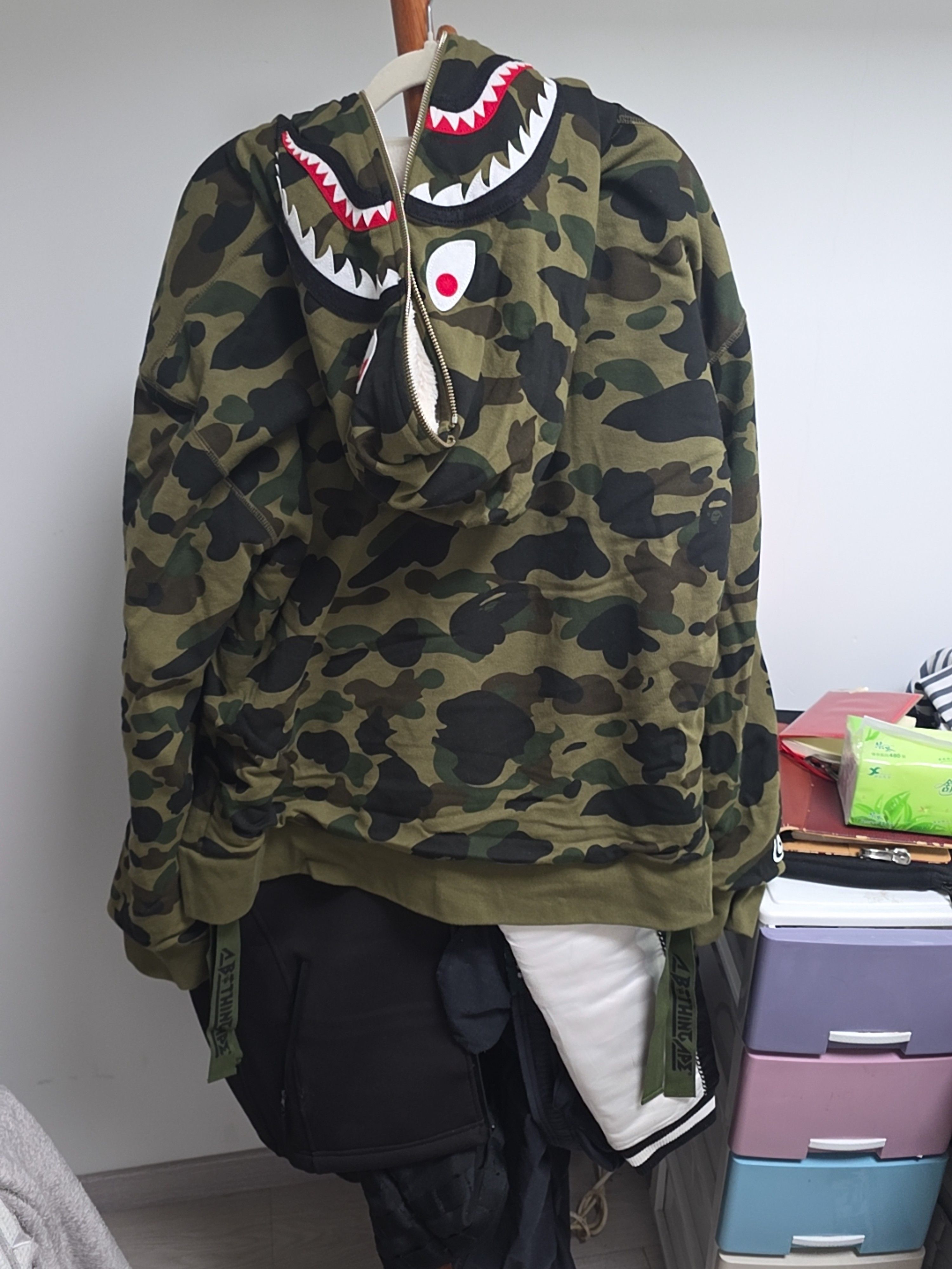 Bape A Bathing Ape Camo Shark Pullover Hoodie XL Size US XL / EU 56 / 4 - 2 Thumbnail