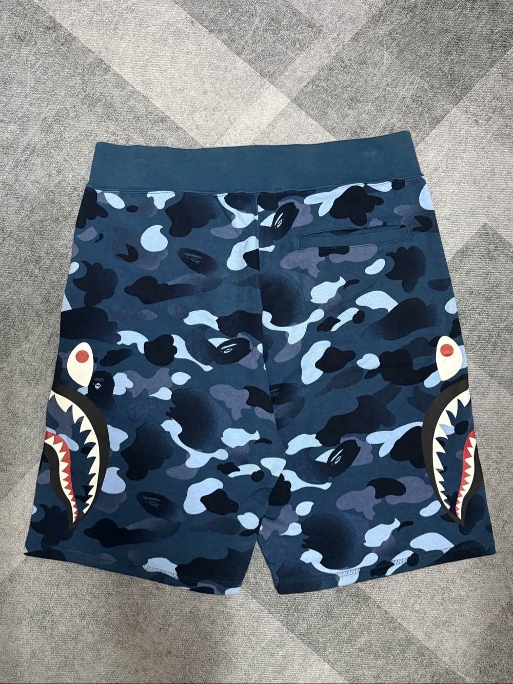 Bape A BATHING APE Camo Shark Shorts Size XXL Size US 38 / EU 54 - 2 Thumbnail