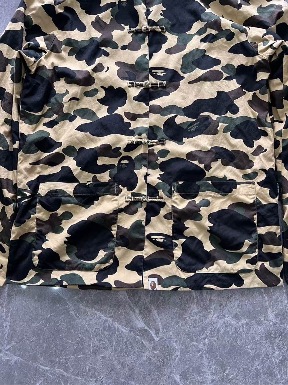 Bape A Bathing Ape Camo Frog Toggle Jacket Size L Size US L / EU 52-54 / 3 - 9 Thumbnail