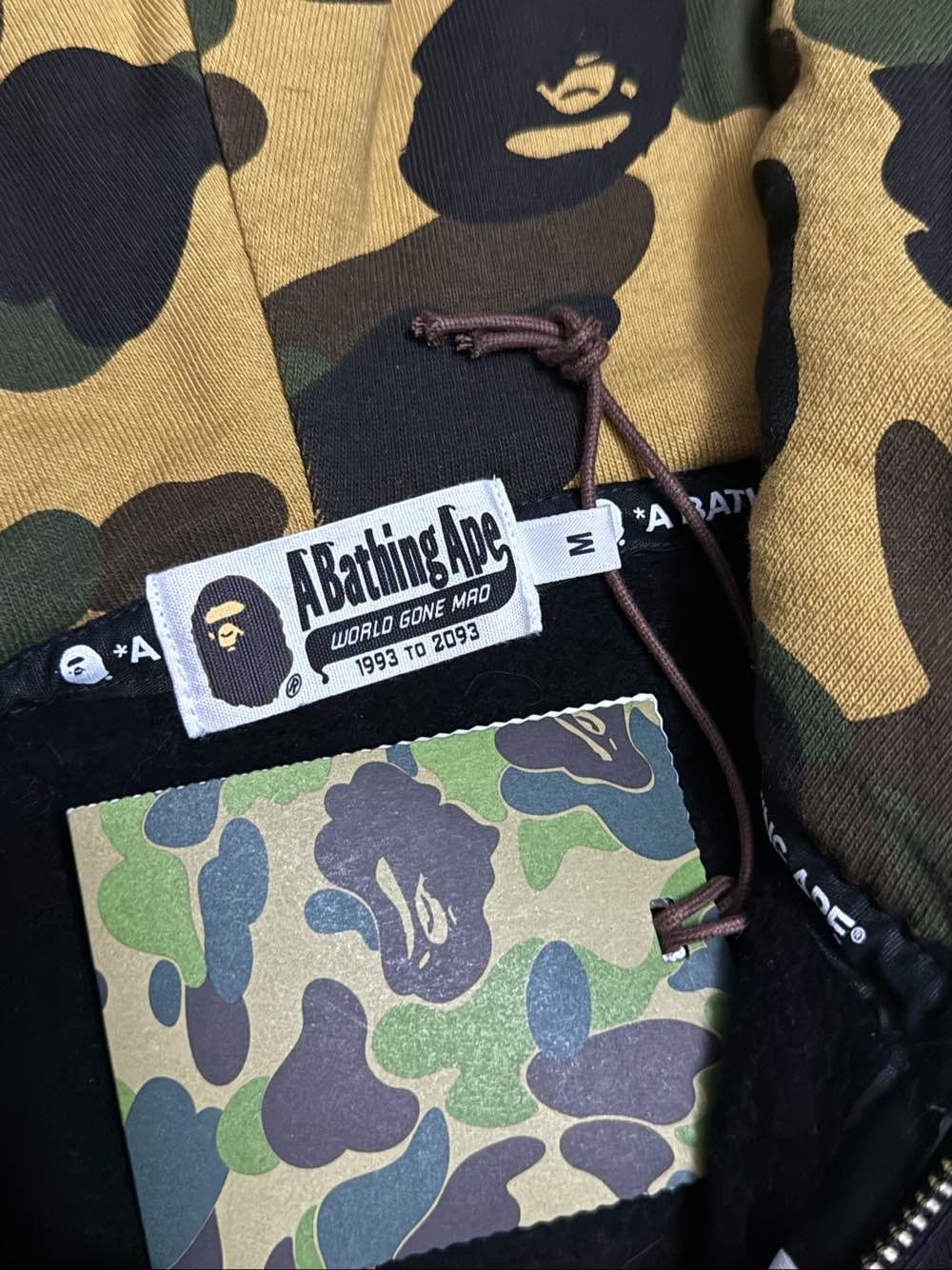 Bape A BATHING APE Split Camo Shark Tiger Hoodie Size M Size US M / EU 48-50 / 2 - 6 Thumbnail
