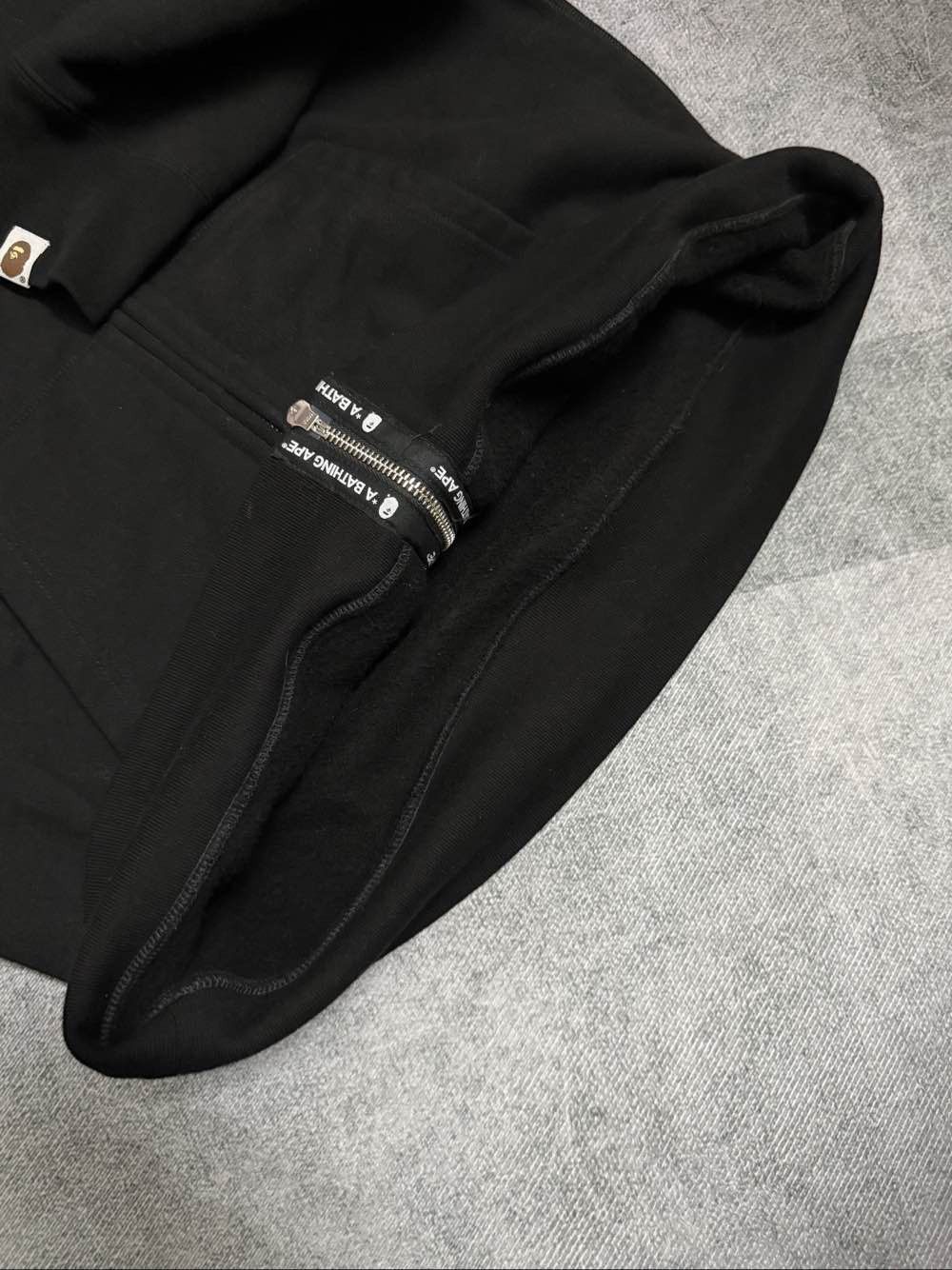 Bape A BATHING APE Split Camo Shark Tiger Hoodie Size M Size US M / EU 48-50 / 2 - 9 Thumbnail