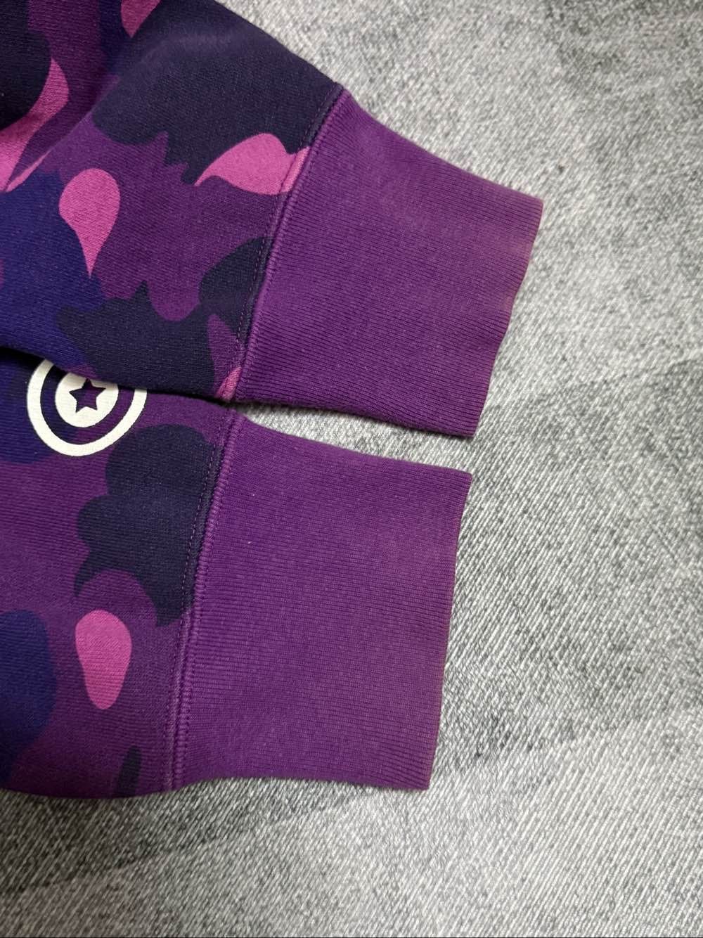 Bape A BATHING APE Purple Camo Shark Hoodie Size L Size US L / EU 52-54 / 3 - 8 Thumbnail