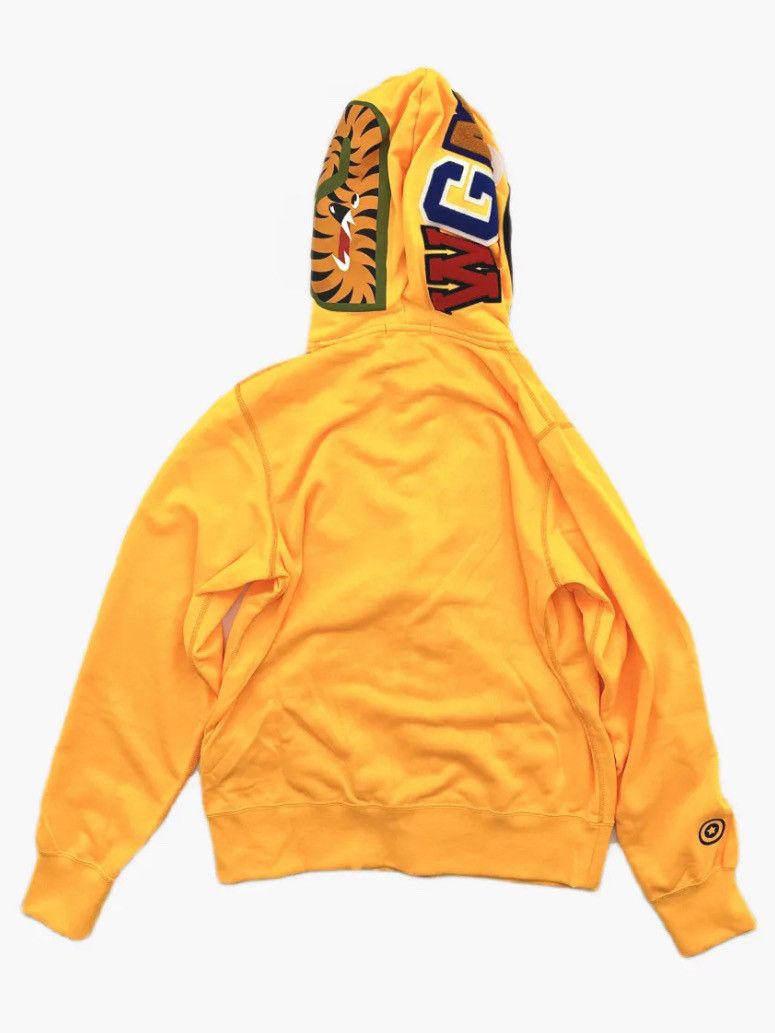 Bape A Bathing Ape Neon Shark Full Zip Hoodie Size L Size US L / EU 52-54 / 3 - 2 Thumbnail
