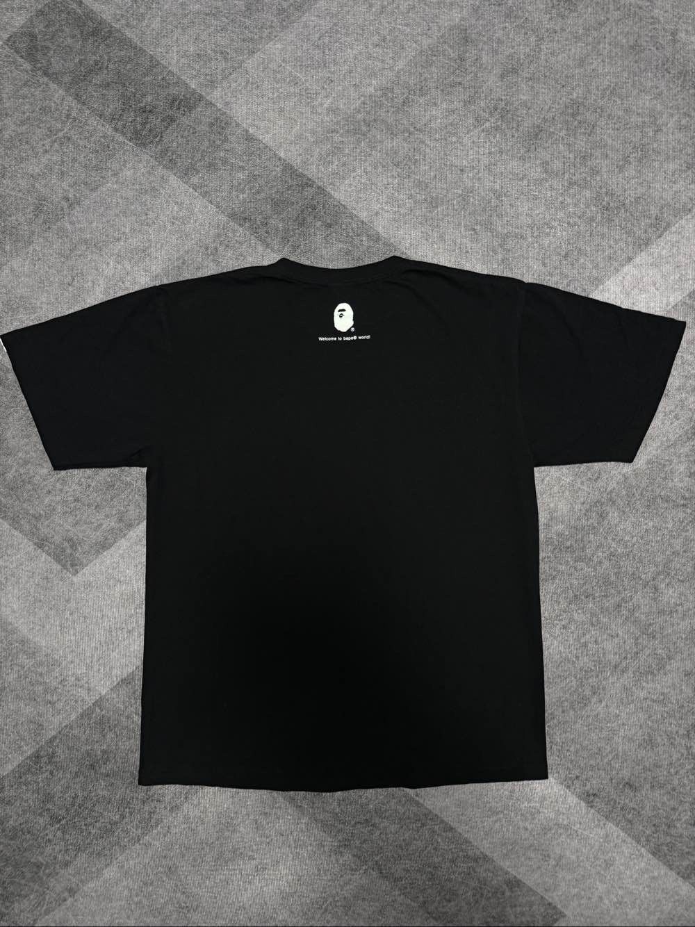 Bape A Bathing Ape Ape Logo Graphic T-Shirt Size XL Size US XL / EU 56 / 4 - 2 Thumbnail