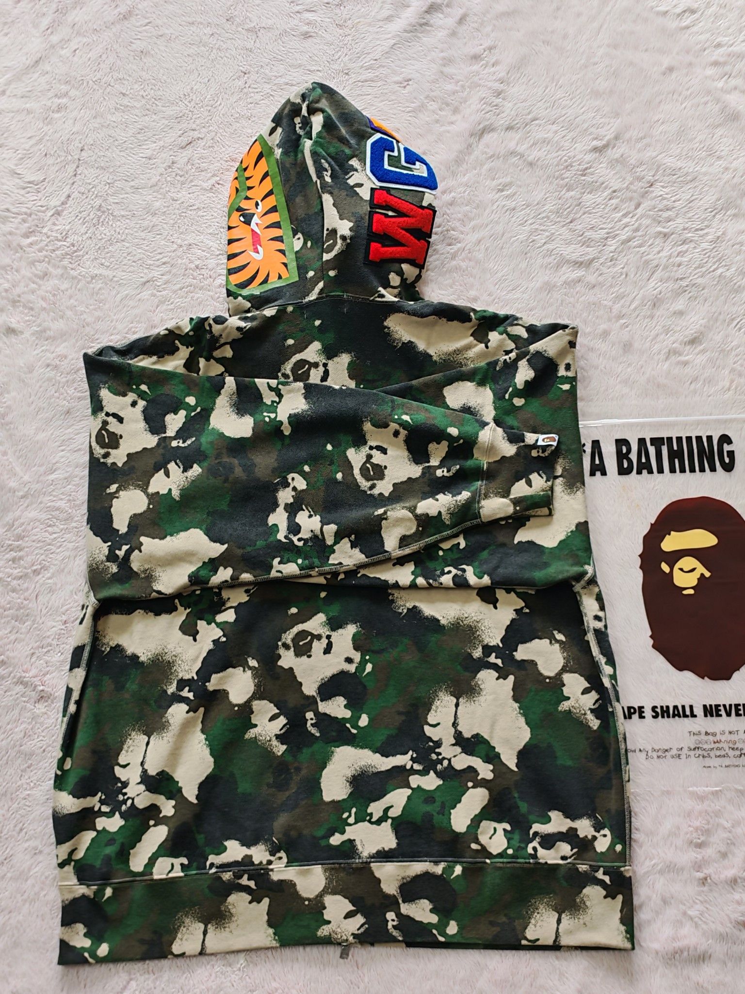 Bape A Bathing Ape Camo Shark Full Zip Hoodie Size XXL Size US XXL / EU 58 / 5 - 2 Thumbnail