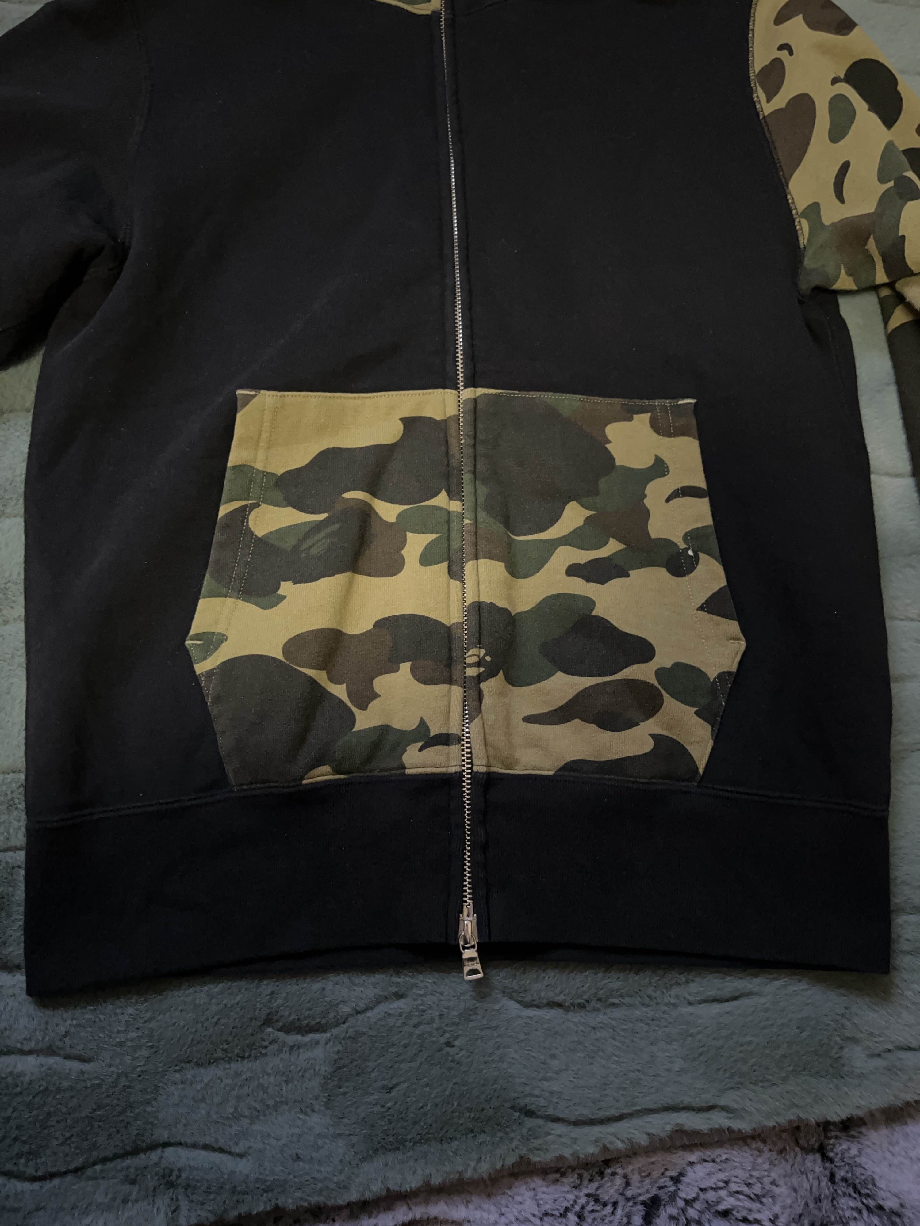 Bape A BATHING APE Camo Shark Full Zip Hoodie Size S Size US S / EU 44-46 / 1 - 5 Thumbnail