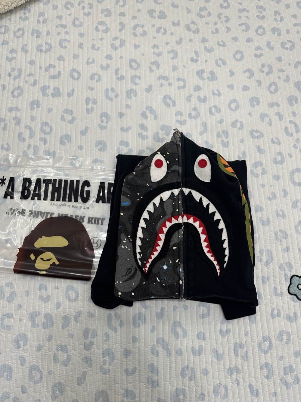 Bape A Bathing Ape Space Camo Shark Hoodie Size M Size US M / EU 48-50 / 2 - 7 Thumbnail