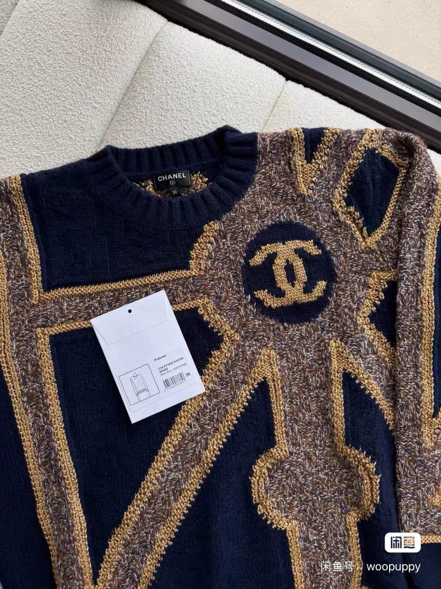 Chanel Chanel 21 Early Autumn Double C Cashmere Sweater Size XS / US 0-2 / IT 36-38 - 2 Thumbnail
