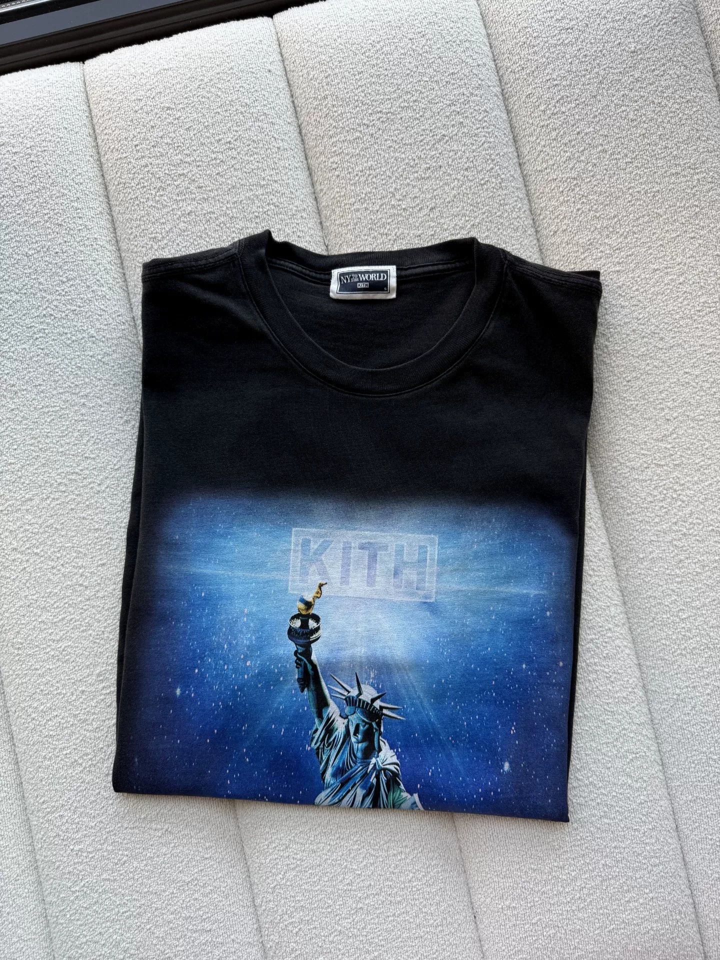 Kith KITH NY to the World 2024 Vintage Logo Tee Size US S / EU 44-46 / 1 - 8 Thumbnail