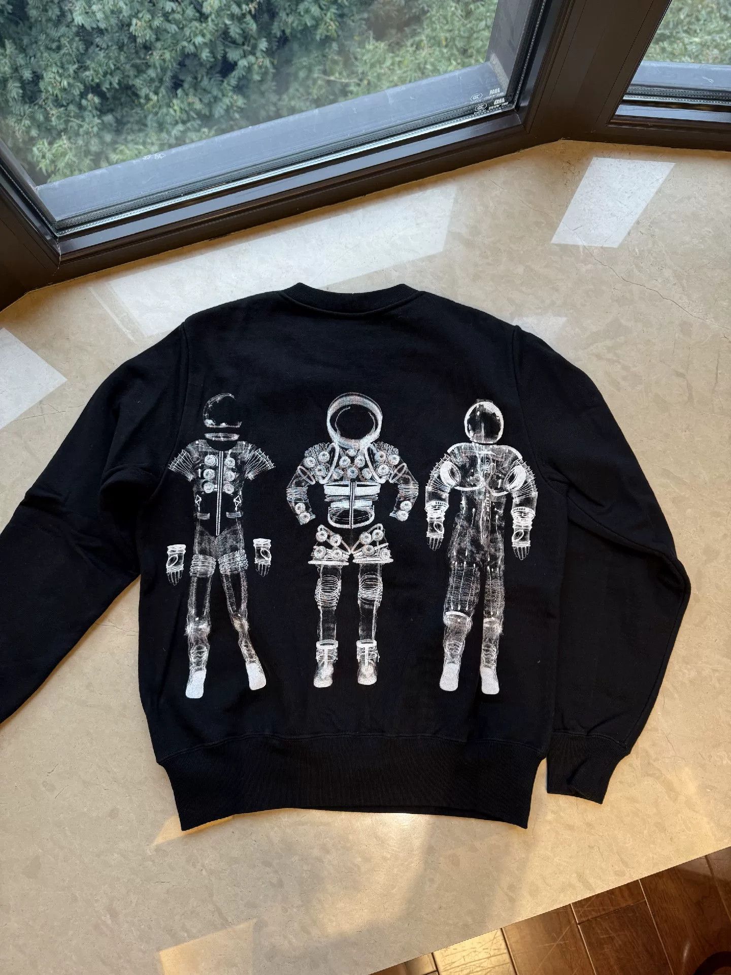 Chanel Chanel Robot Series Sweatshirt Size XS / US 0-2 / IT 36-38 - 2 Thumbnail
