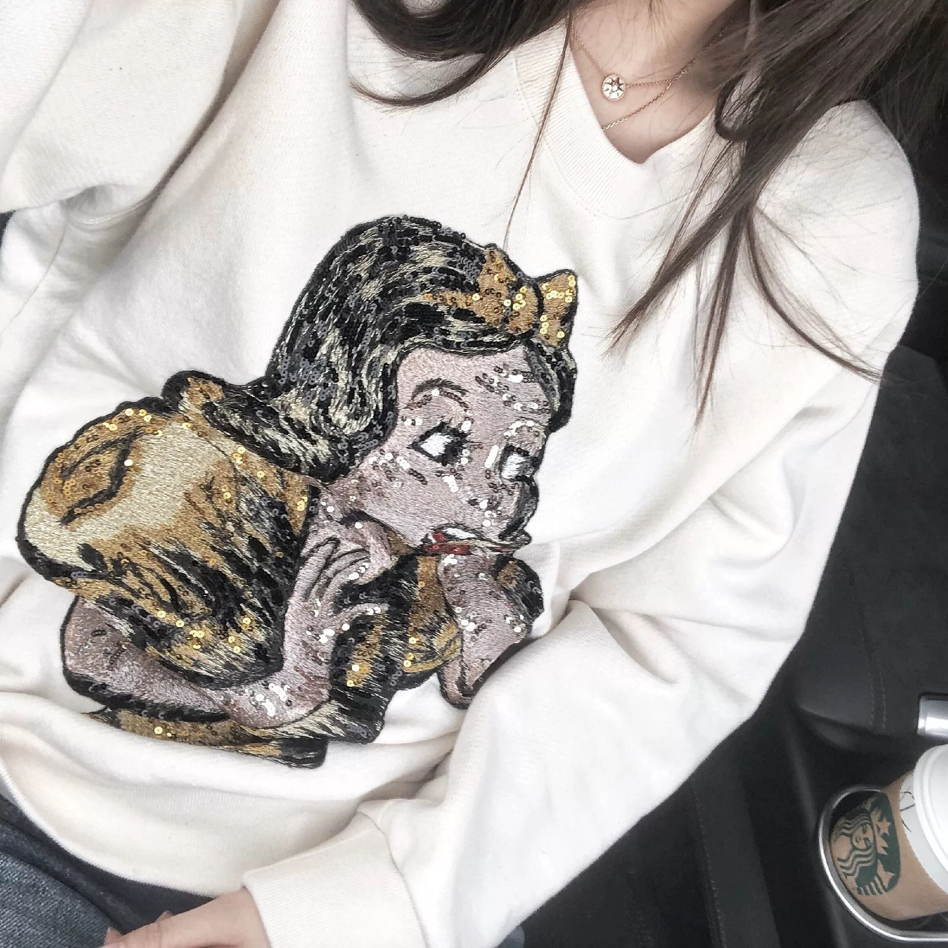 Gucci Gucci x Disney Snow White Sequin Sweatshirt Size XS / US 0-2 / IT 36-38 - 5 Thumbnail
