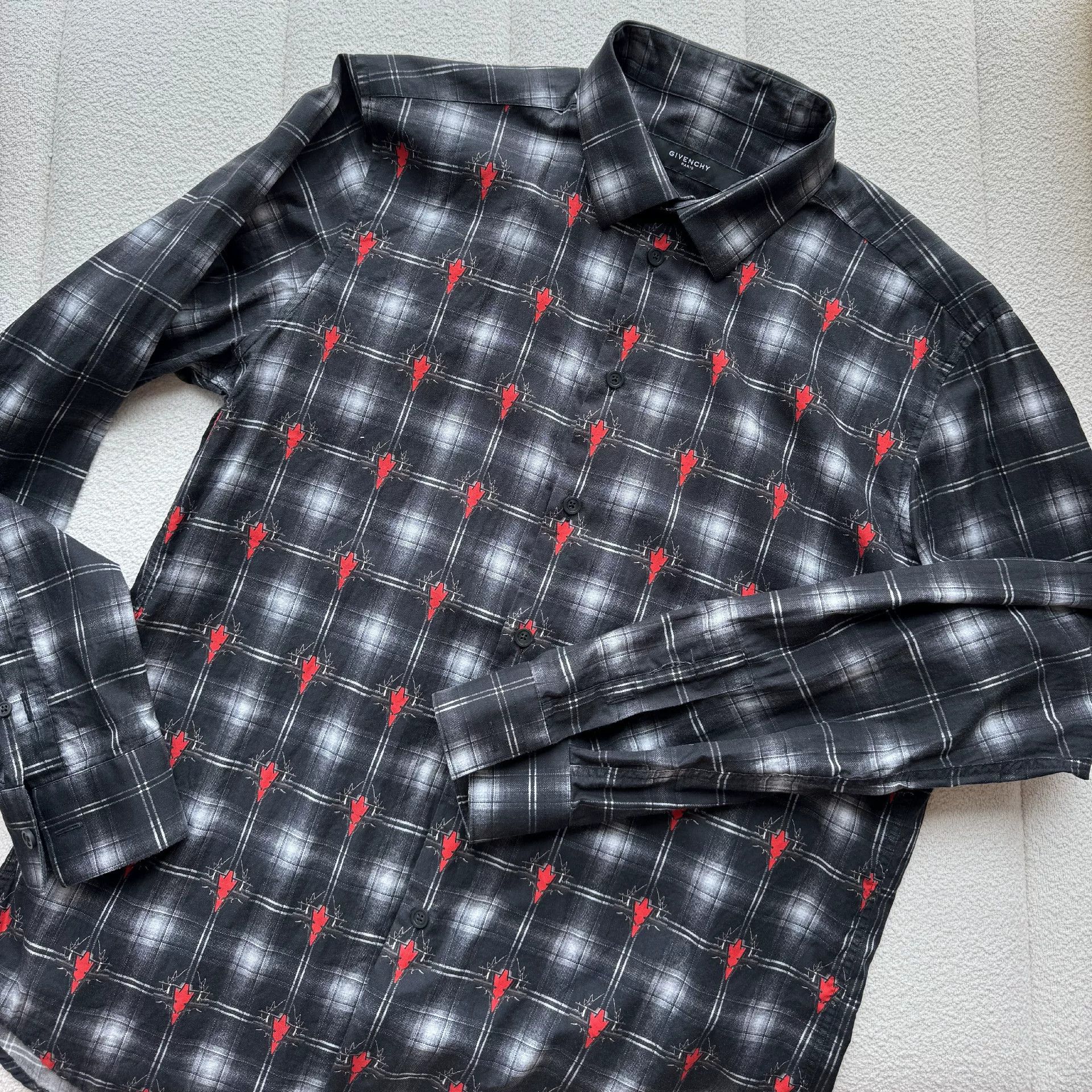 Givenchy Givenchy Men's Plaid Print Shirt Size US XS / EU 42 / 0 - 3 Thumbnail