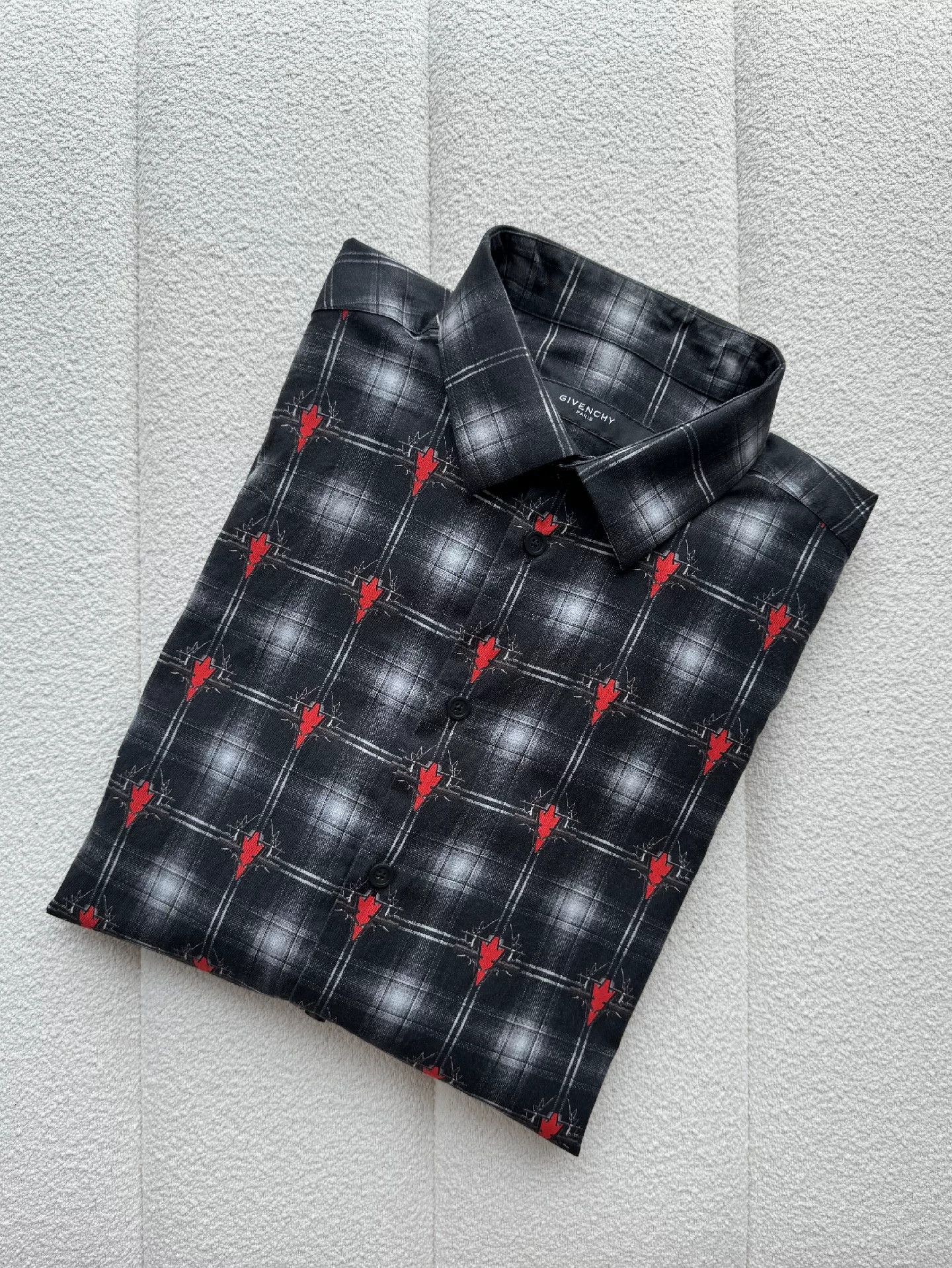 Givenchy Givenchy Men's Plaid Print Shirt Size US XS / EU 42 / 0 - 6 Thumbnail