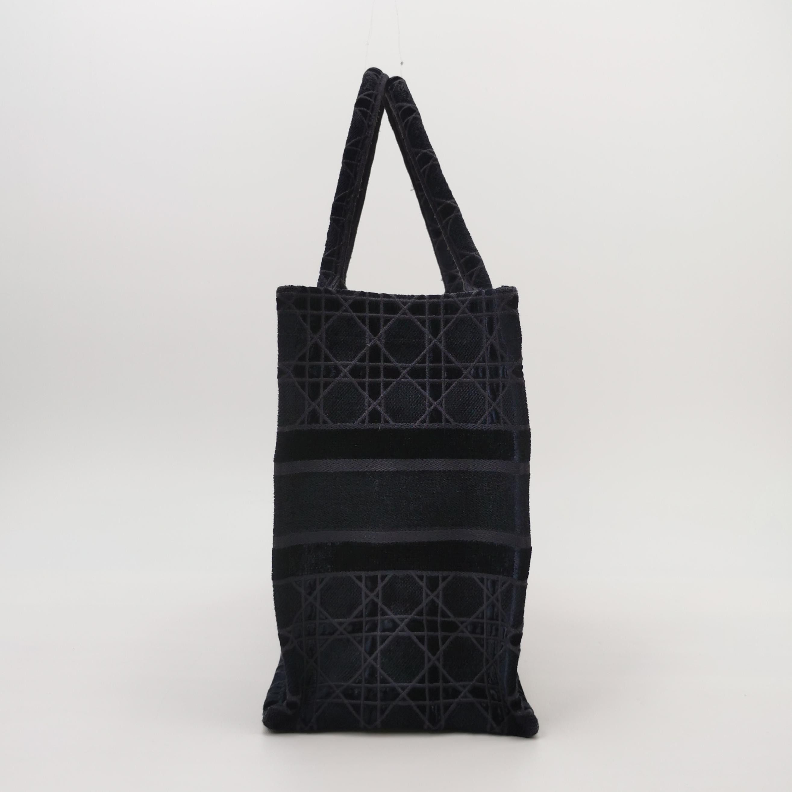Dior Dior Women os Tote Bags Size ONE SIZE - 3 Thumbnail