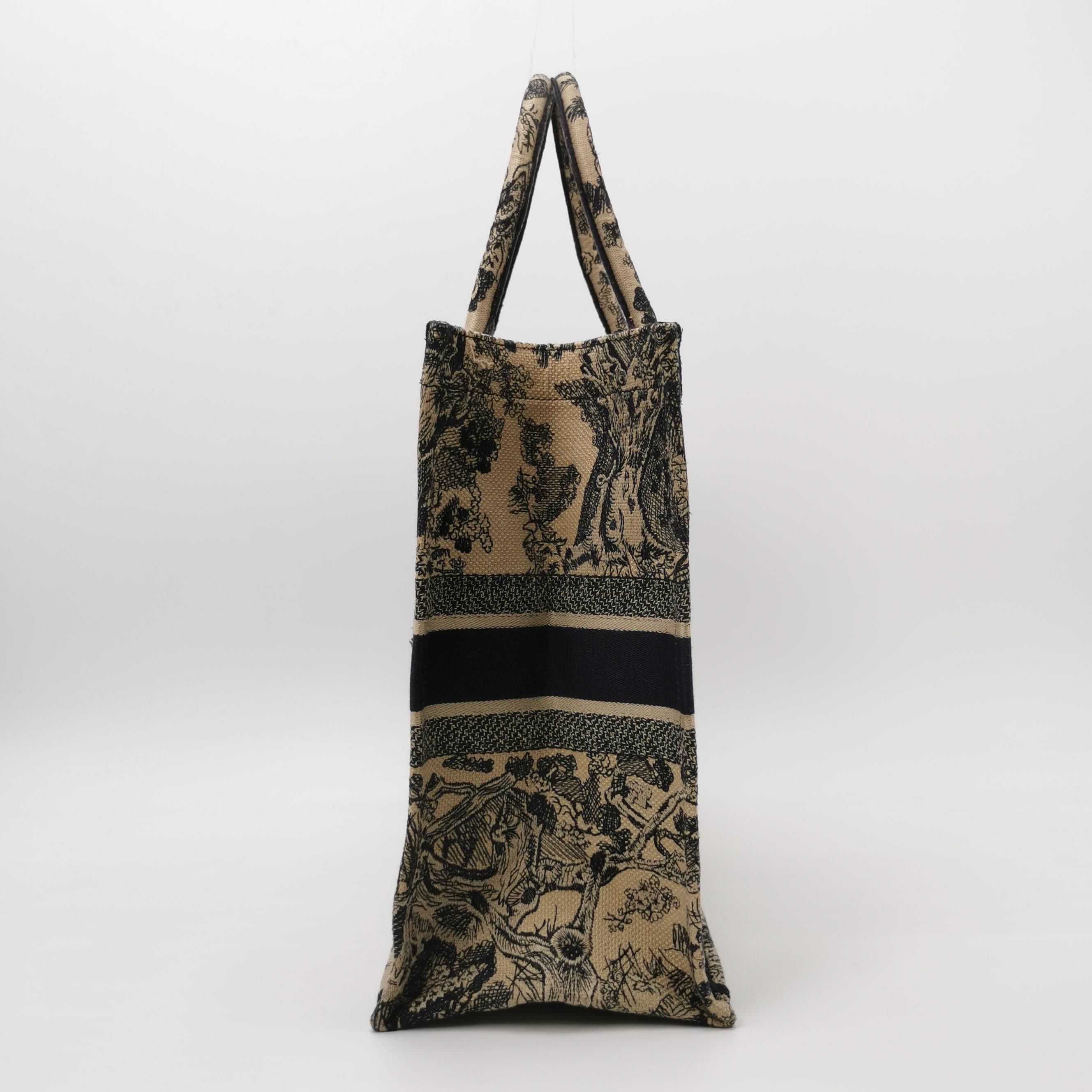 Dior Dior Women os Tote Bags Size ONE SIZE - 4 Thumbnail