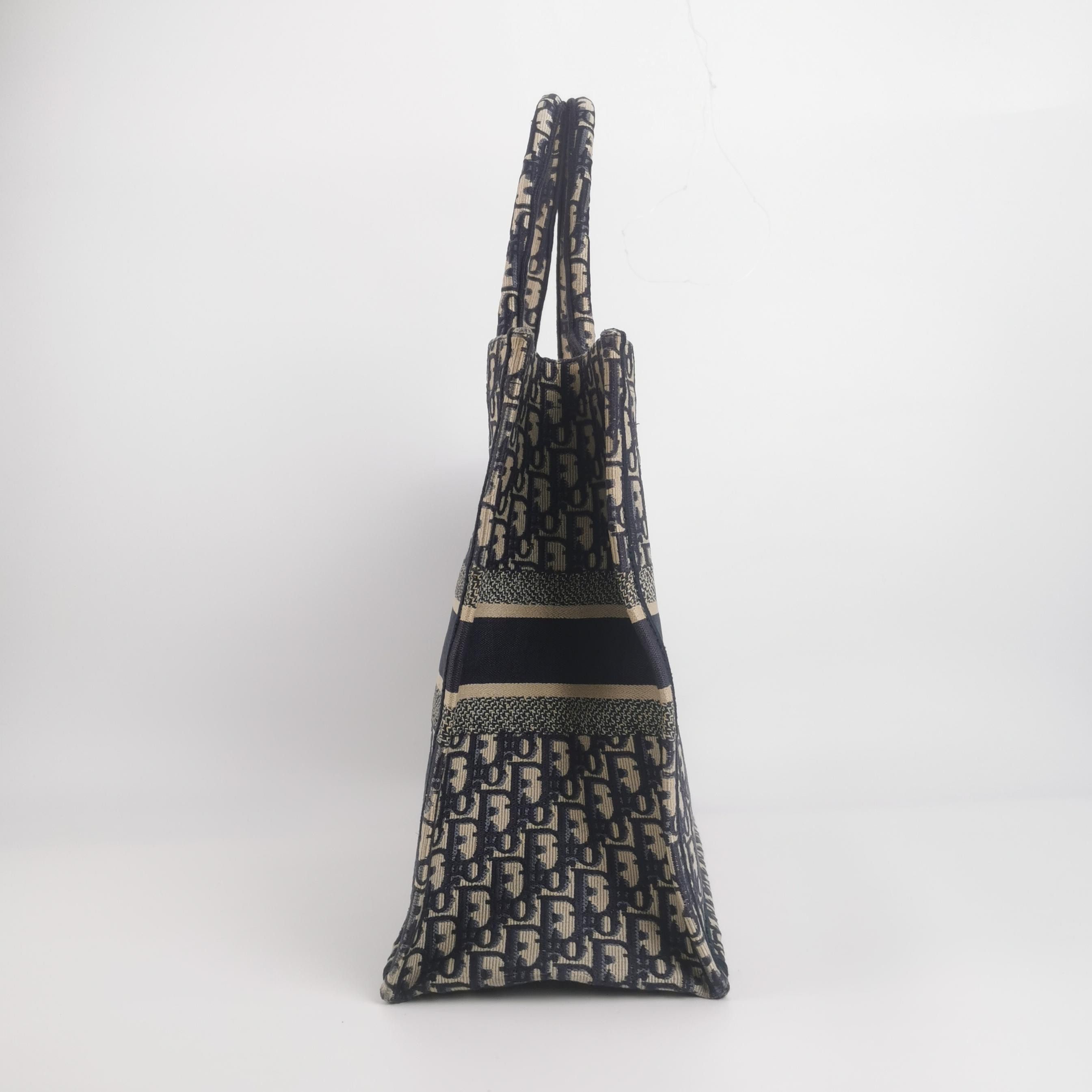 Dior Dior Women os Tote Bags Size ONE SIZE - 4 Thumbnail