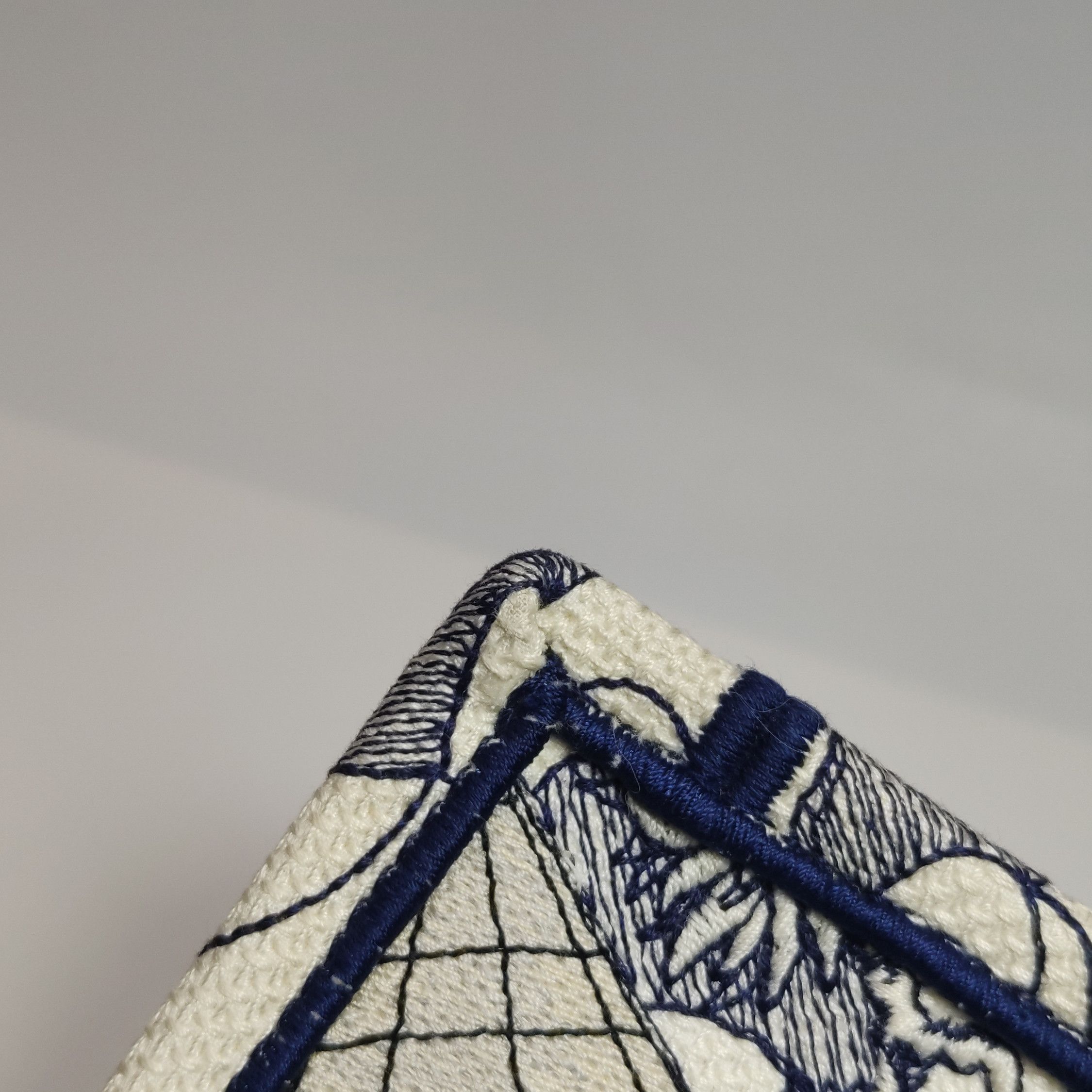 Dior Dior Women os Tote Bags Size ONE SIZE - 10 Thumbnail