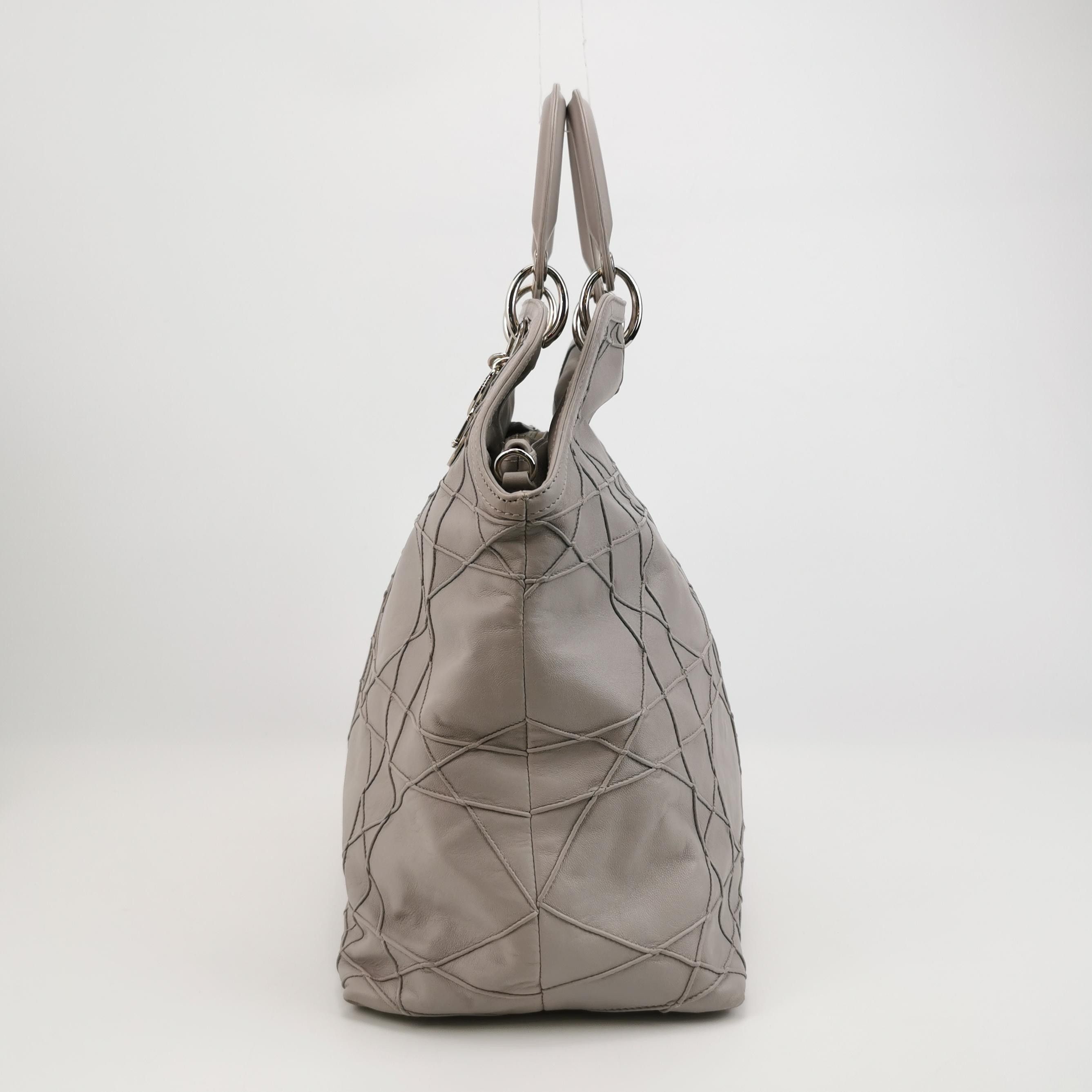 Dior Dior Women os Tote Bags Size ONE SIZE - 3 Thumbnail