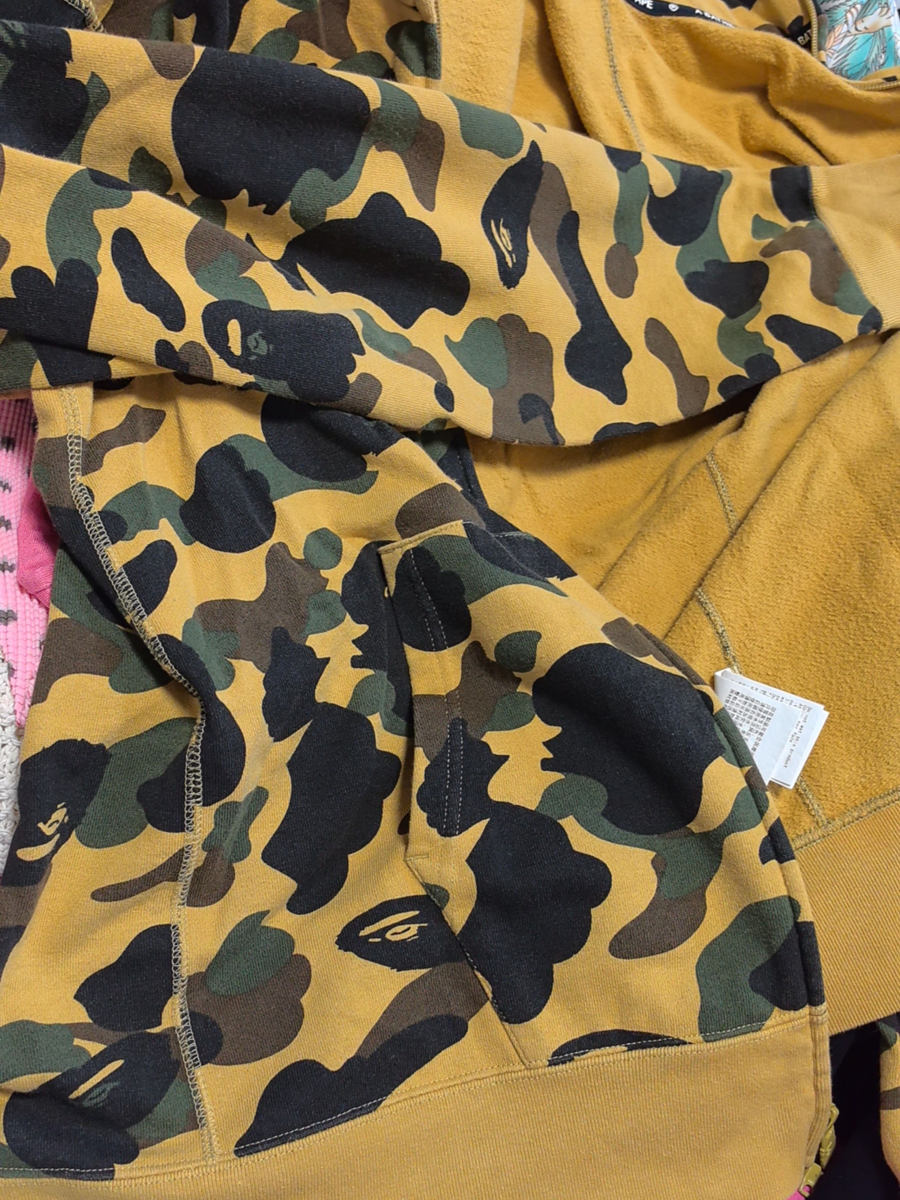 Bape A Bathing Ape Camo Hoodie Size L Size US L / EU 52-54 / 3 - 5 Thumbnail
