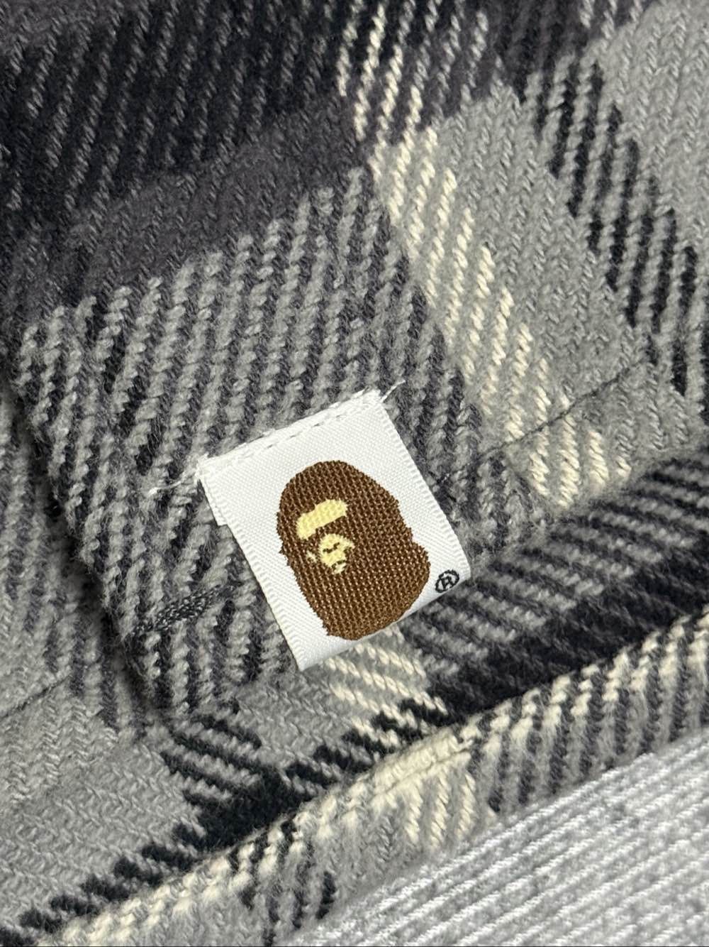 Bape A Bathing Ape Plaid Button Up Shirt Size L Size US L / EU 52-54 / 3 - 10 Thumbnail