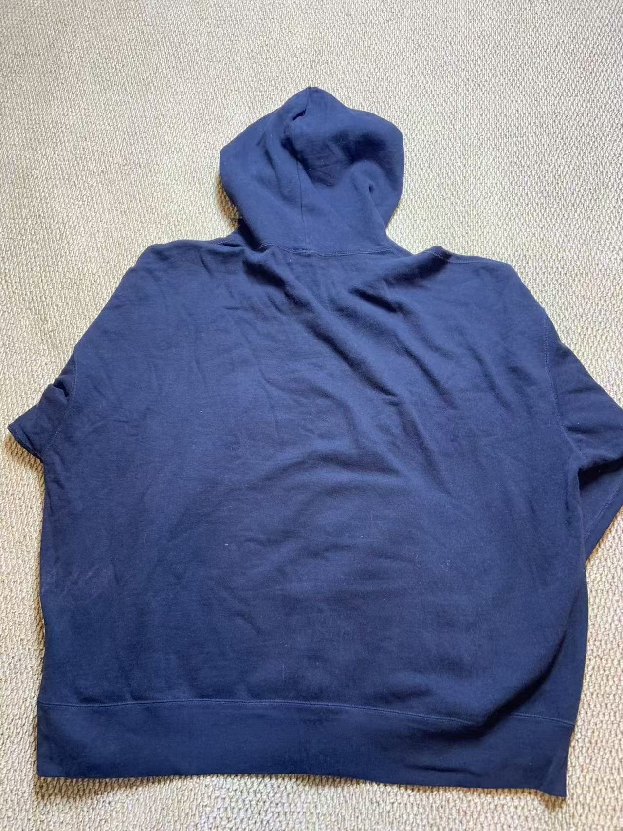 Bape A Bathing Ape Badge Graphic Hoodie XXL Size US XXL / EU 58 / 5 - 2 Thumbnail