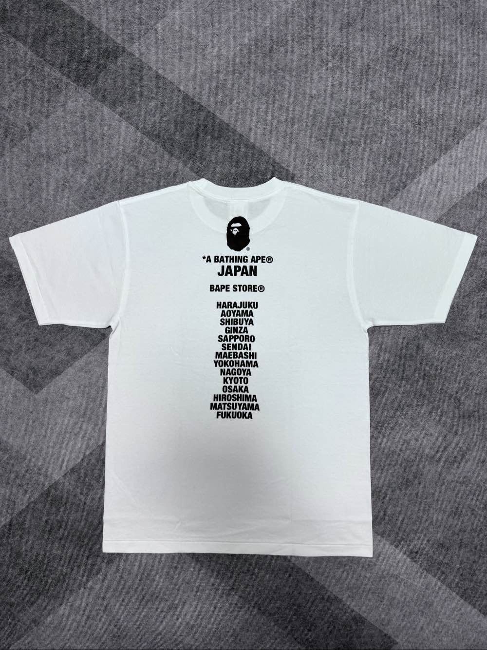 Bape A Bathing Ape Logo Graphic T-Shirt Size M Size US M / EU 48-50 / 2 - 2 Thumbnail