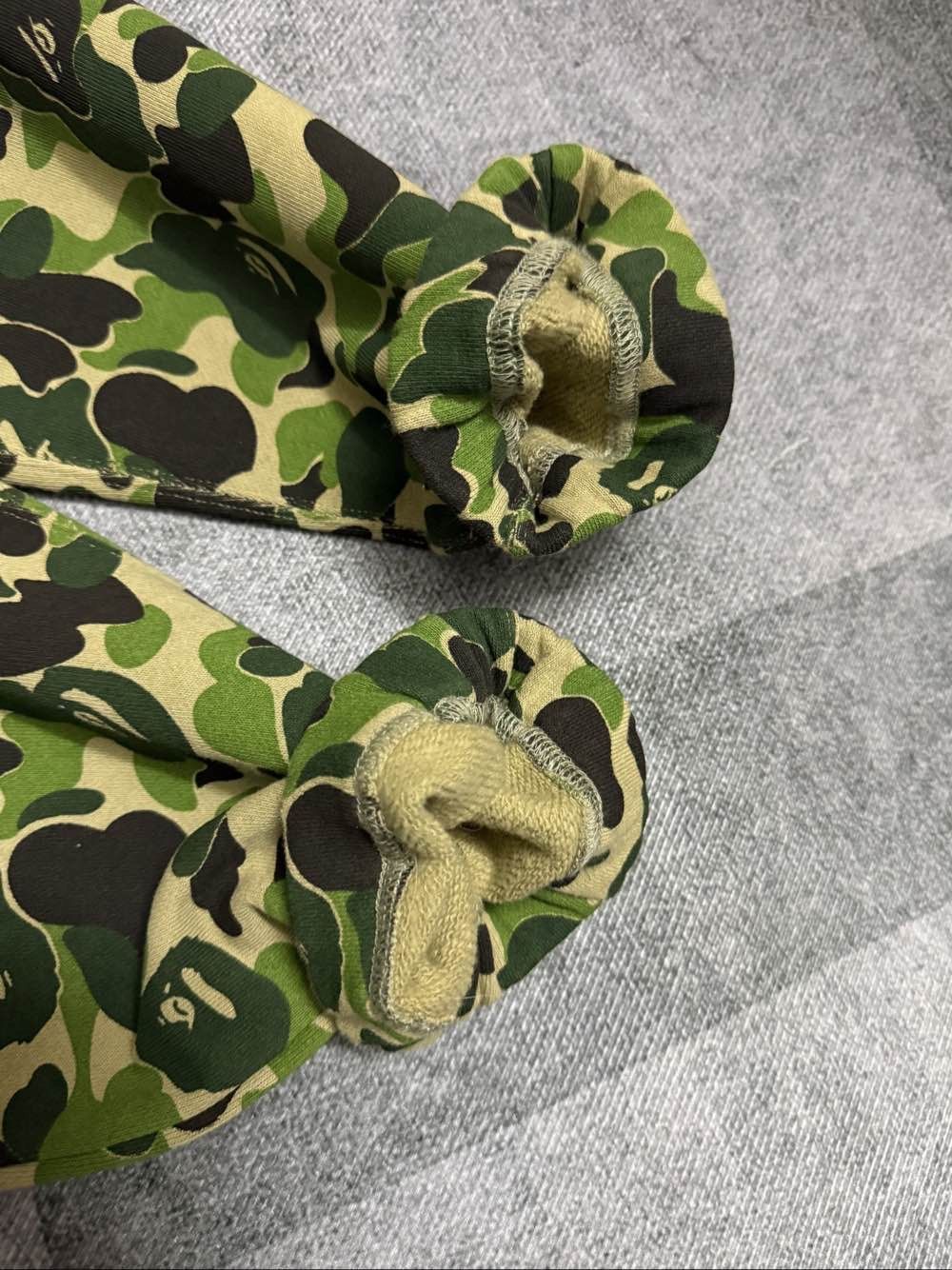 Bape A Bathing Ape x Undefeated Camo Sweatpants Size L Size US 34 / EU 50 - 6 Thumbnail