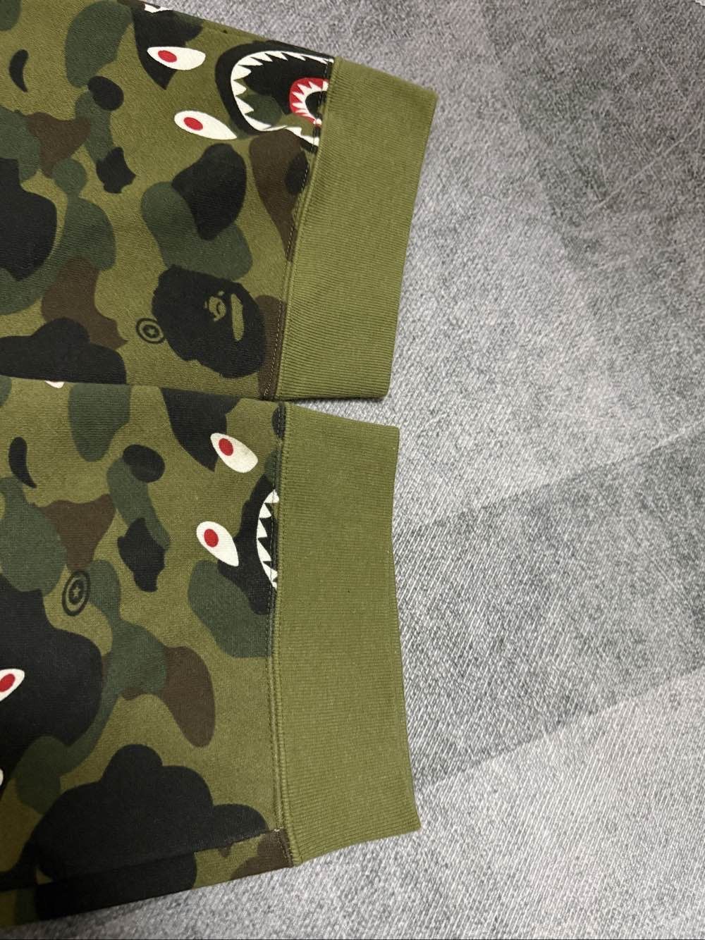 Bape A Bathing Ape Camo Shark Sweatpants Size 38 Size US 38 / EU 54 - 7 Thumbnail