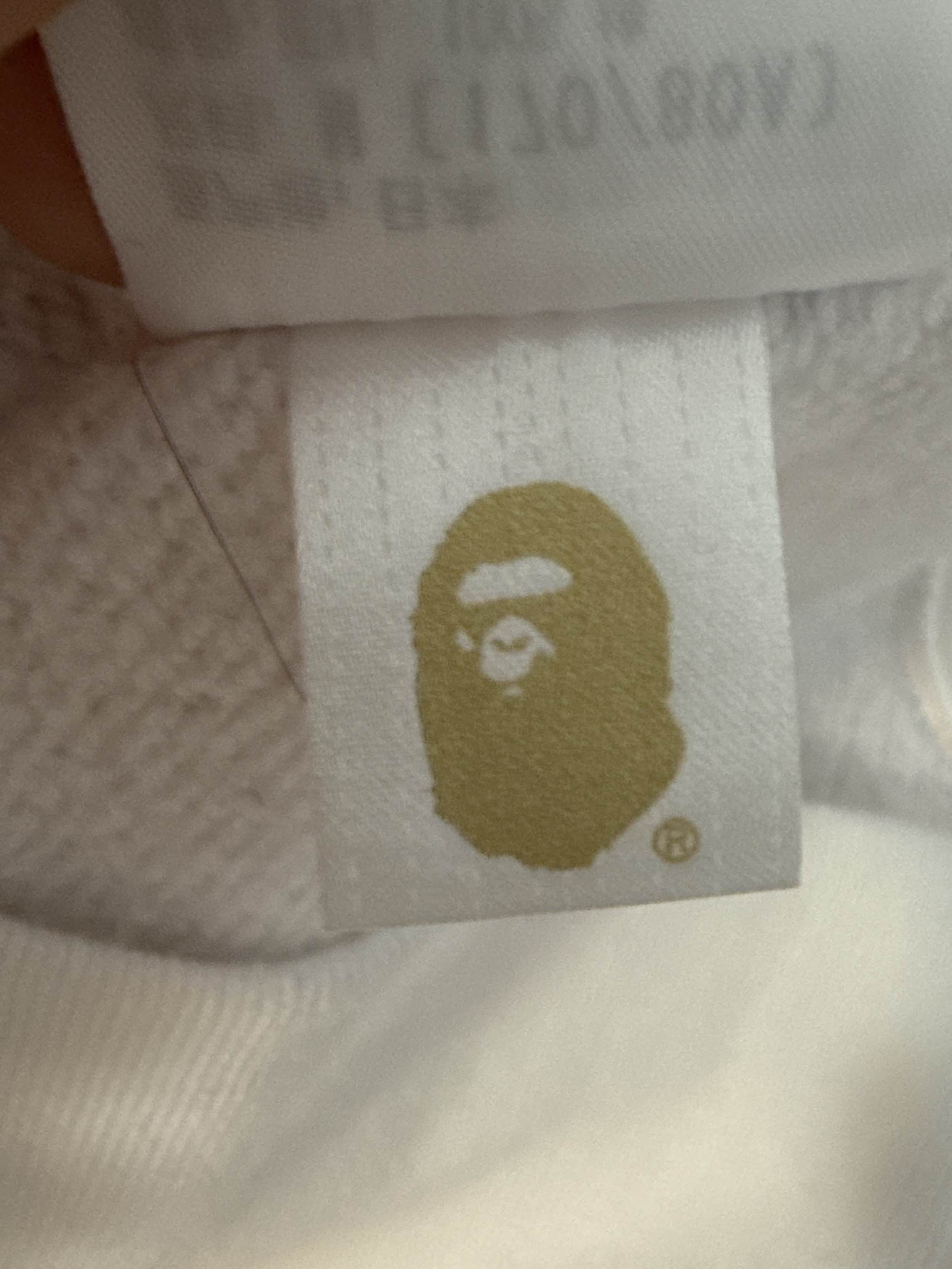 Bape A Bathing Ape Camo Shark Hoodie Size M Size US M / EU 48-50 / 2 - 4 Thumbnail