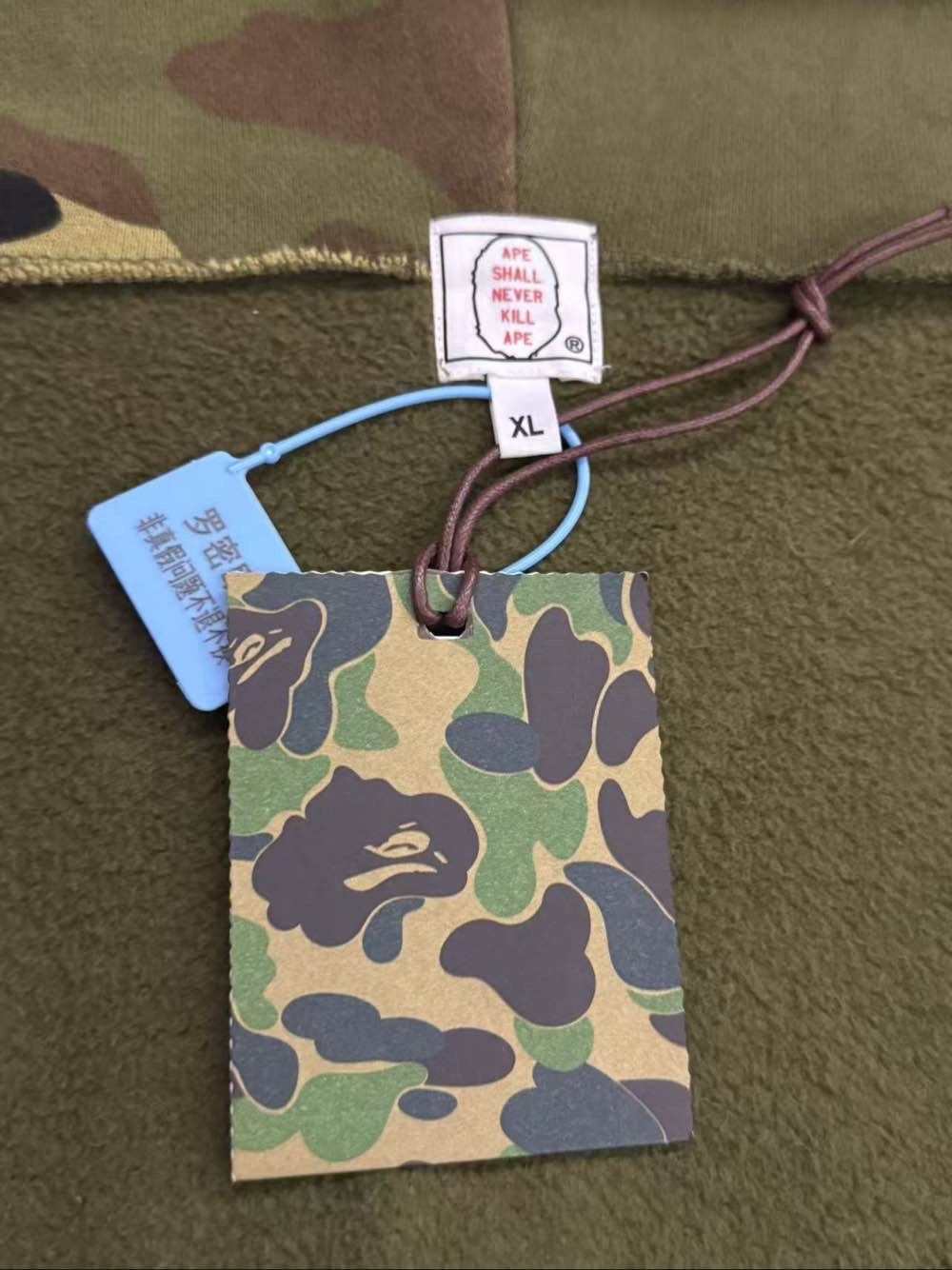 Bape A Bathing Ape Shark Full-Zip Hoodie Green Size XL Size US XL / EU 56 / 4 - 3 Thumbnail