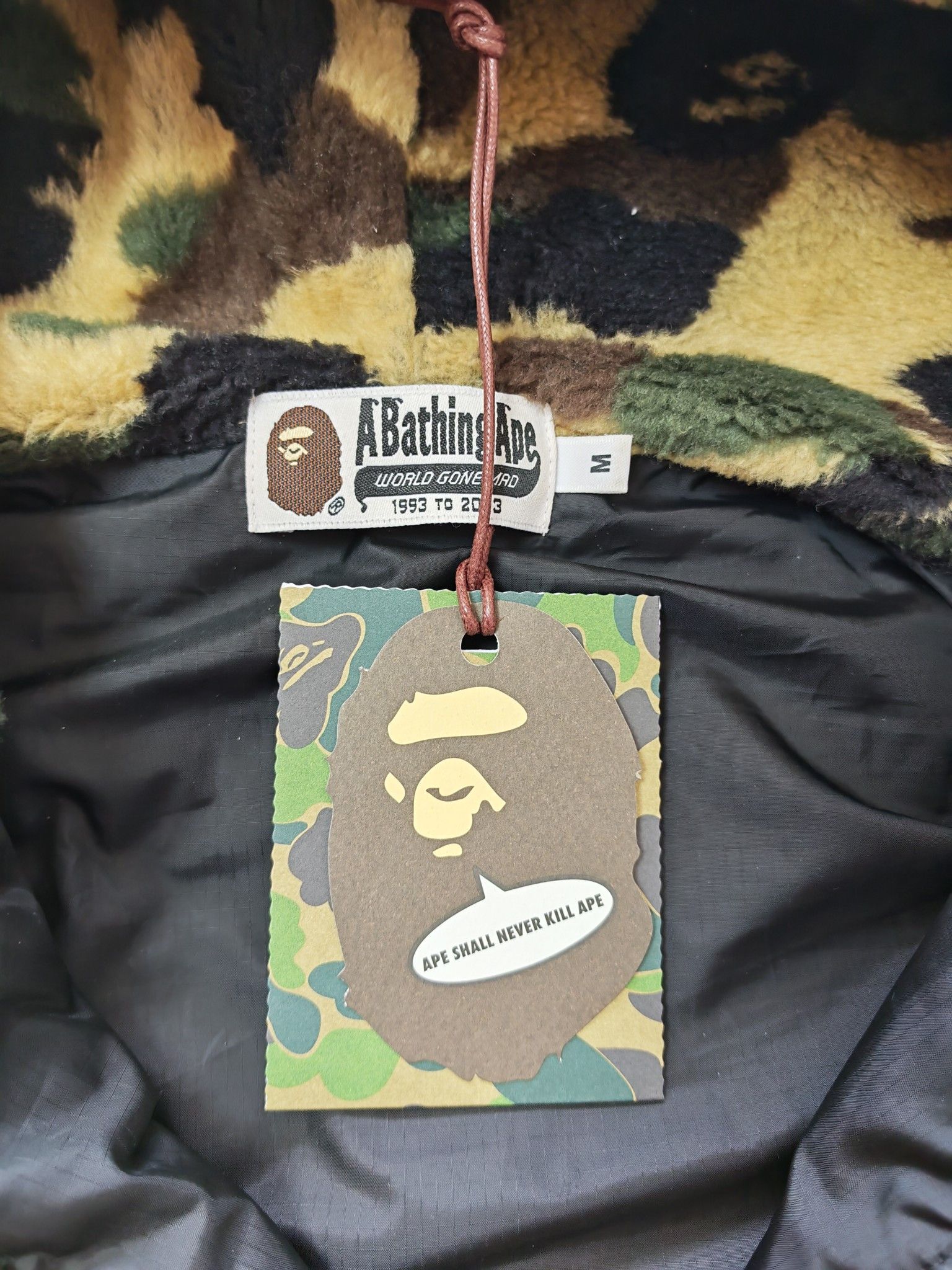 Bape A Bathing Ape Camo Shark Hoodie Size M Size US M / EU 48-50 / 2 - 3 Thumbnail