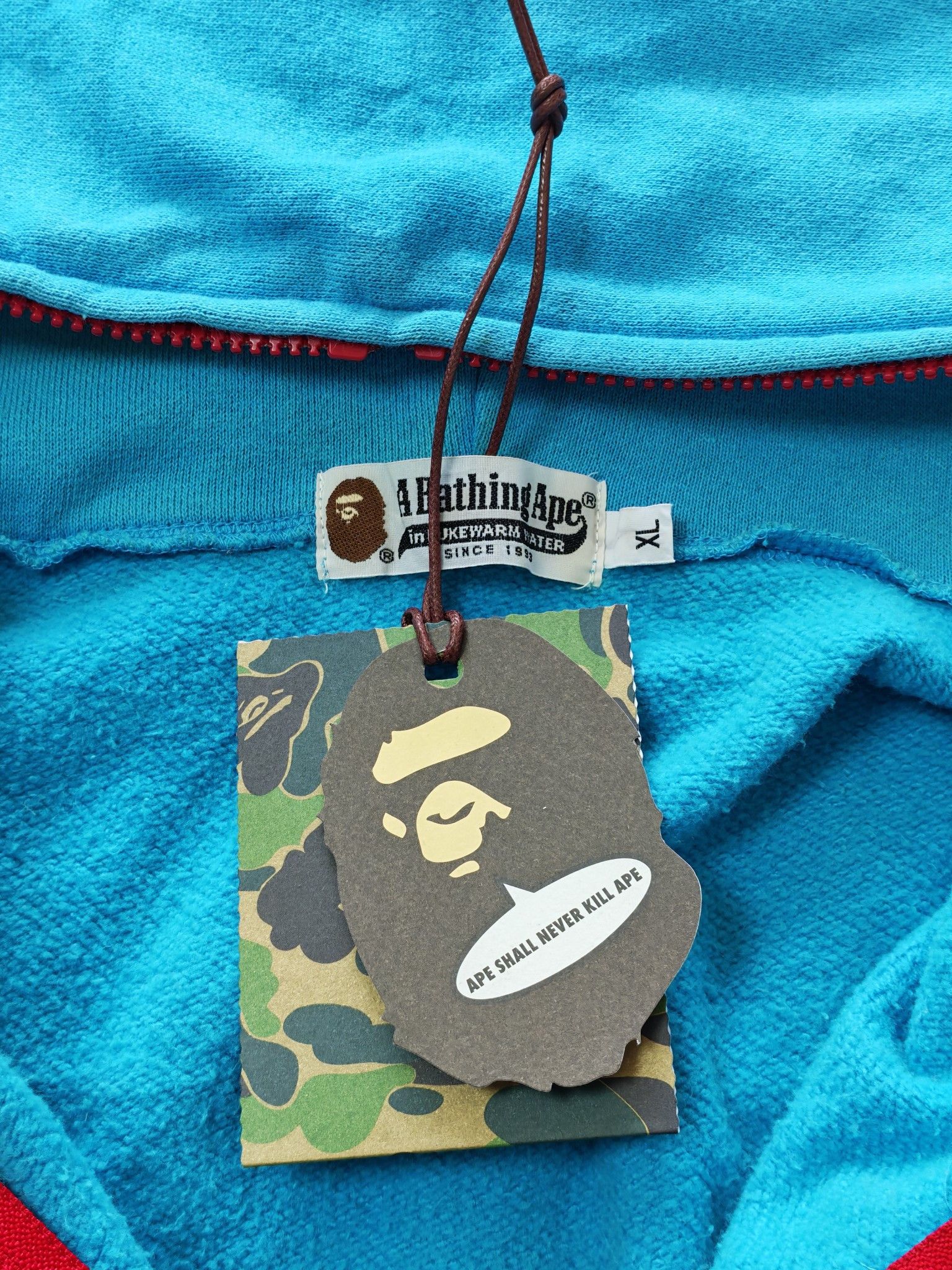 Bape A Bathing Ape Shark Graphic Hoodie Size XL Size US XL / EU 56 / 4 - 3 Thumbnail