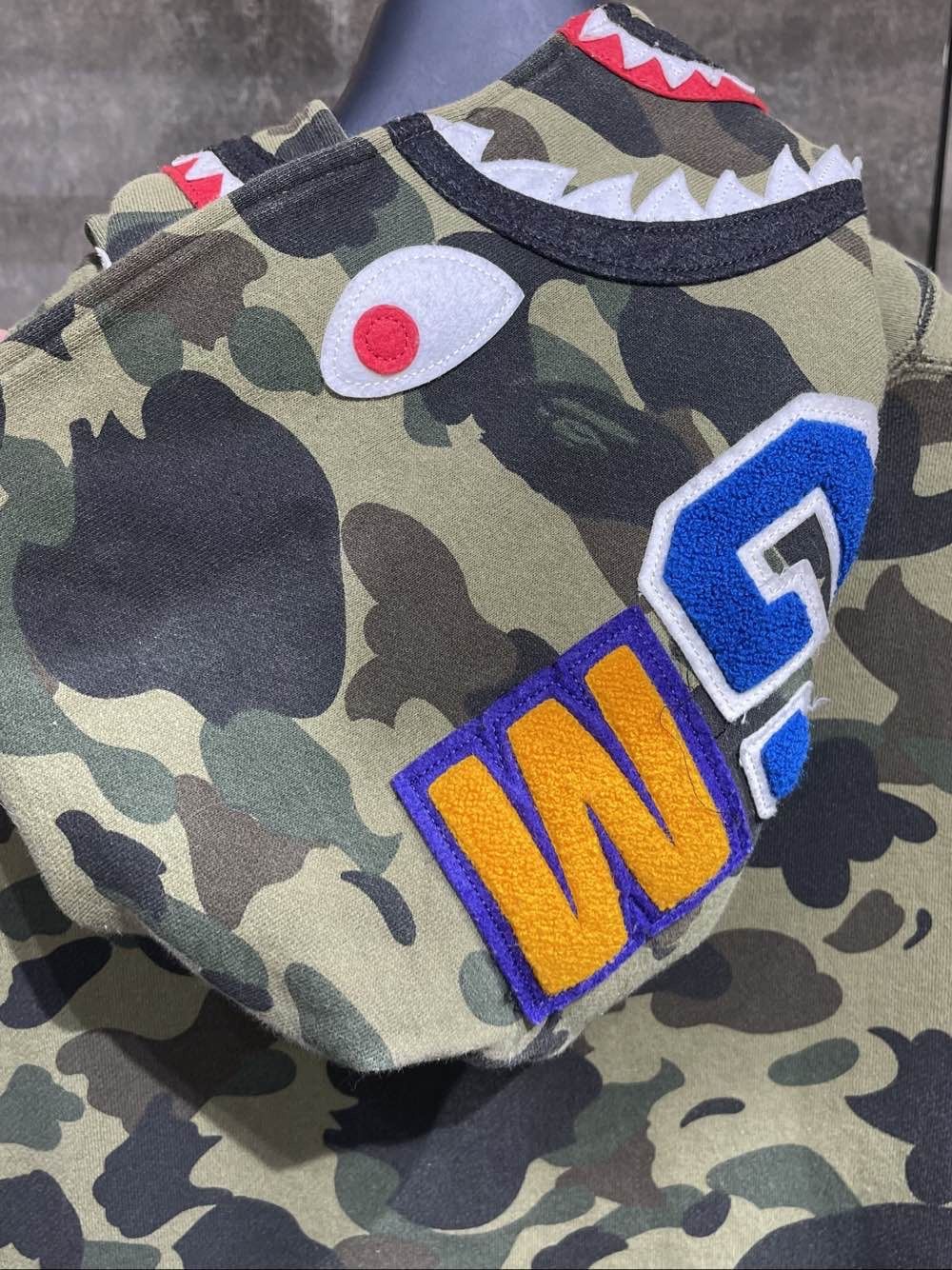 Bape A Bathing Ape Camo Shark Hoodie Size L Size US L / EU 52-54 / 3 - 7 Thumbnail