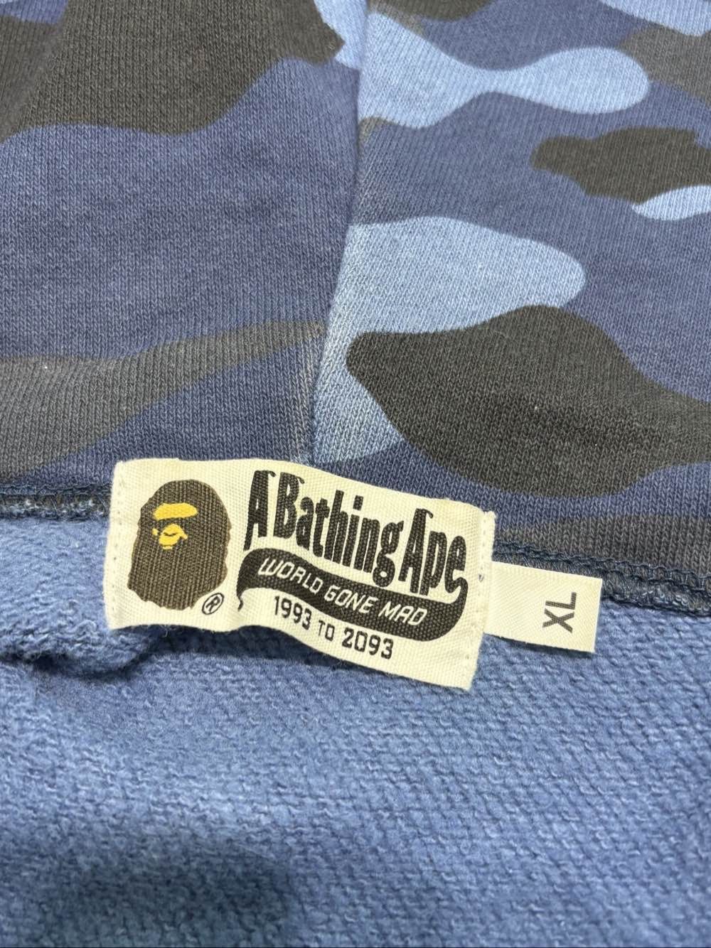 Bape A Bathing Ape Blue Camo Shark Hoodie Size XL Size US XL / EU 56 / 4 - 3 Thumbnail