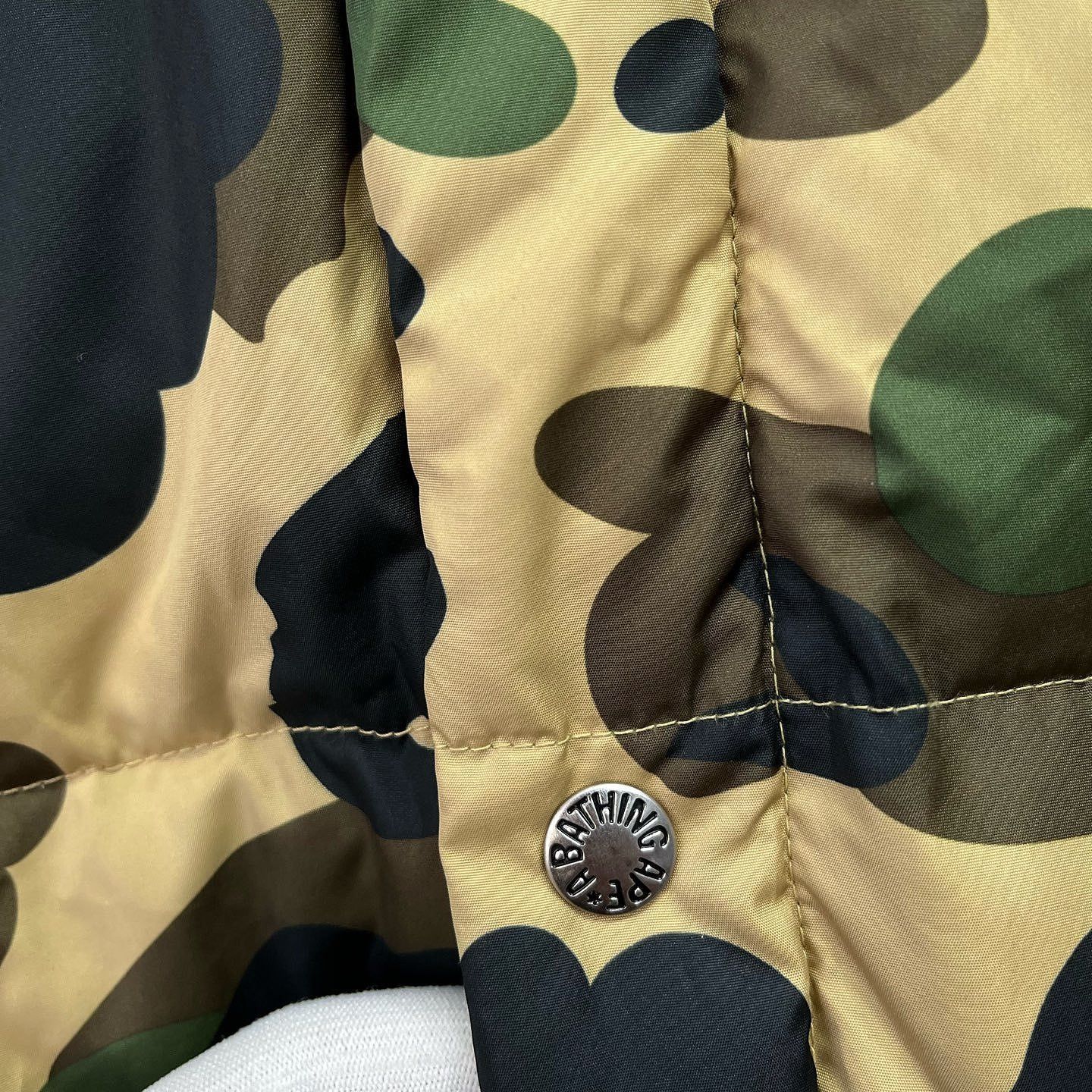 Bape A BATHING APE Camo Down Jacket Size M Size US M / EU 48-50 / 2 - 7 Thumbnail