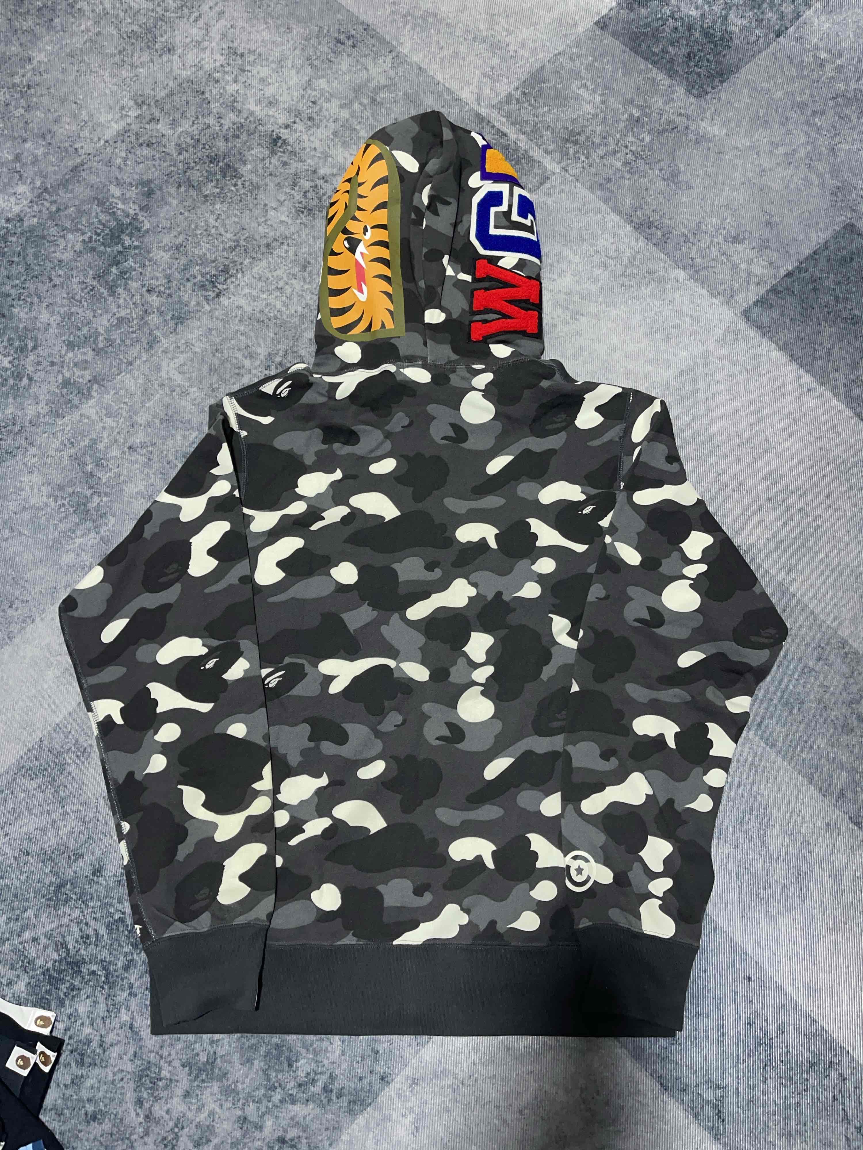Bape A Bathing Ape Camo Full Zip Hoodie Size XL Size US XL / EU 56 / 4 - 2 Thumbnail