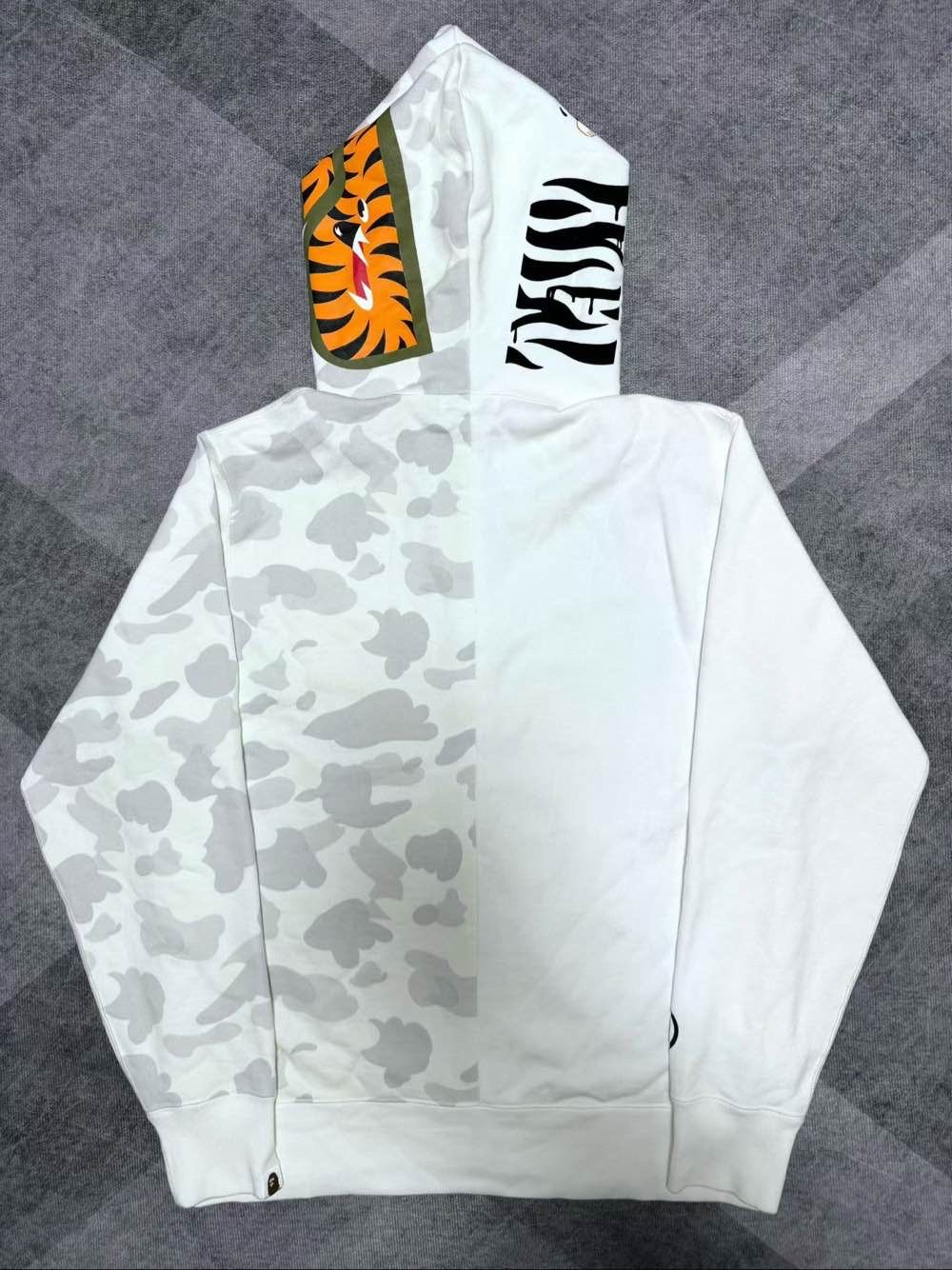 Bape A Bathing Ape City Camo Shark Tiger Full Zip Hoodie XXL Size US XXL / EU 58 / 5 - 2 Thumbnail