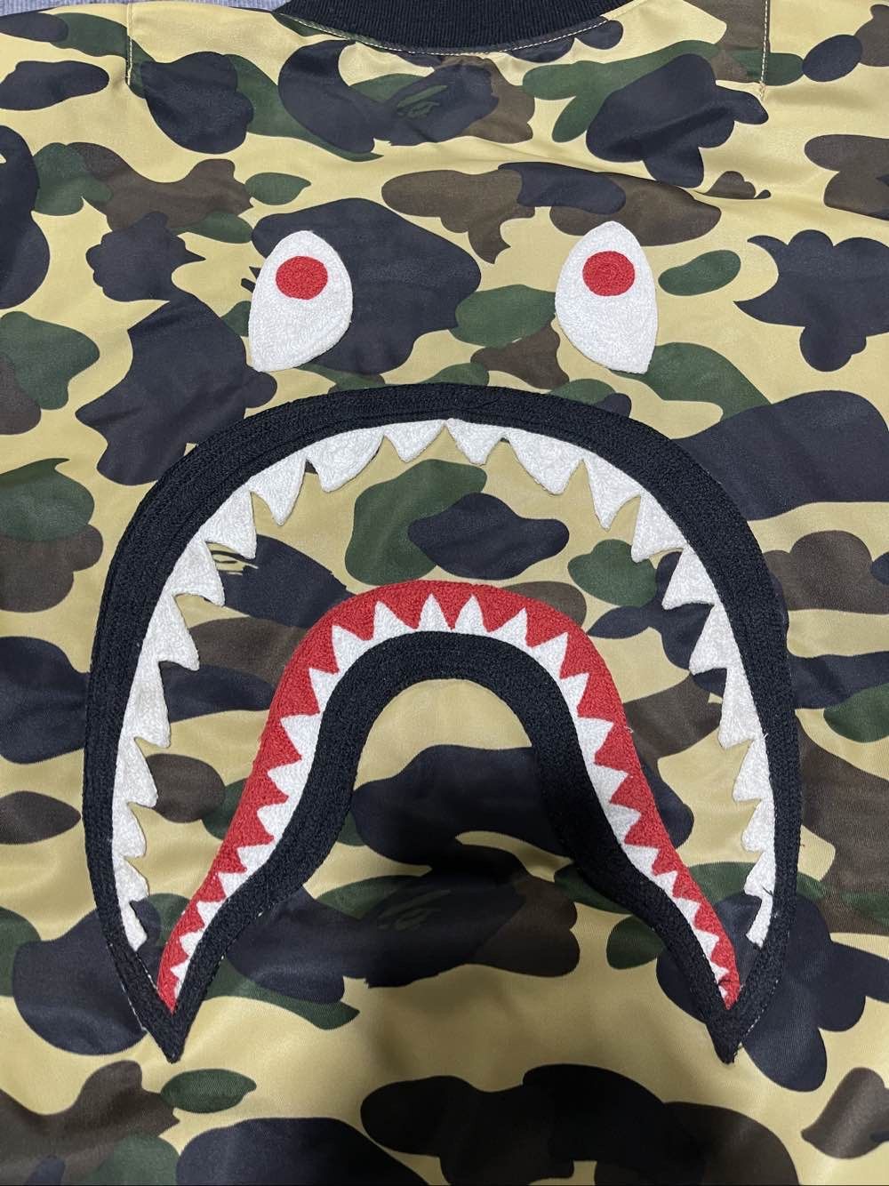 Bape A BATHING APE Camo Shark Bomber Jacket Size XXL Size US XXL / EU 58 / 5 - 3 Thumbnail
