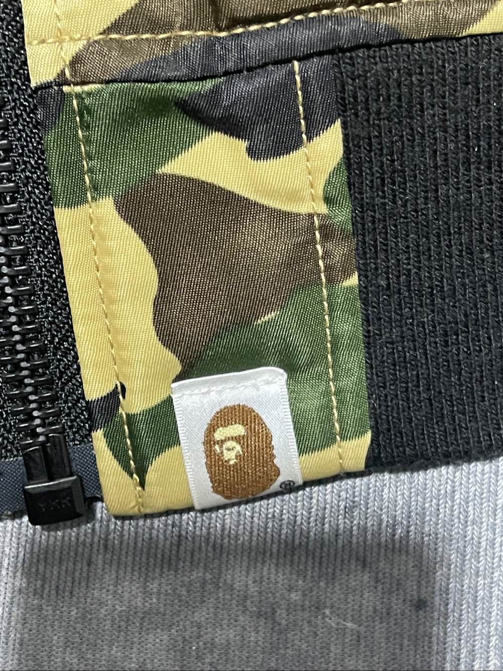 Bape A BATHING APE Camo Shark Bomber Jacket Size XXL Size US XXL / EU 58 / 5 - 9 Thumbnail