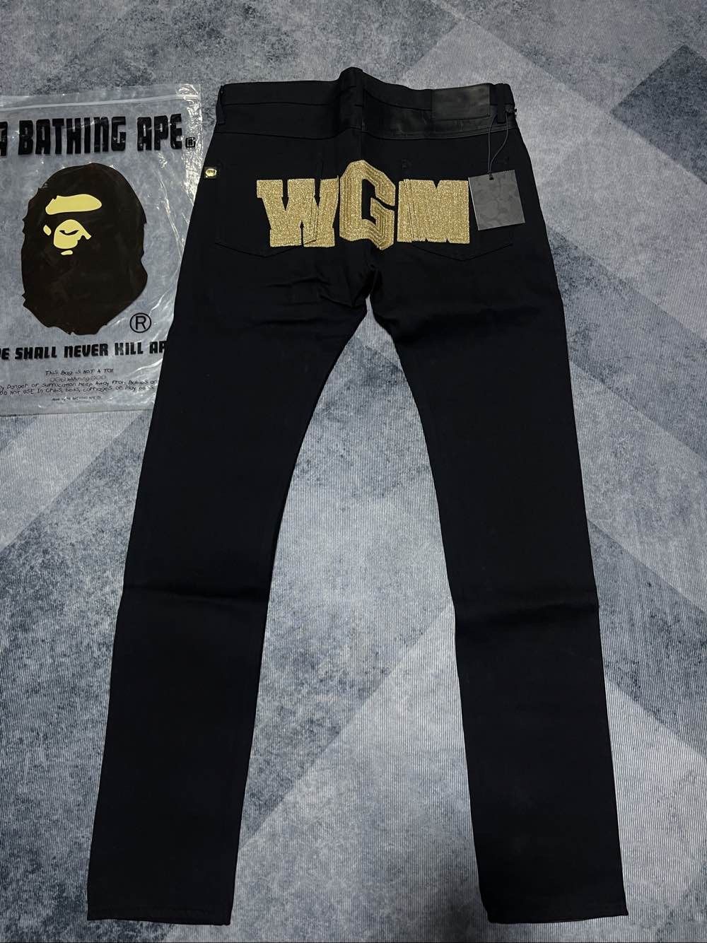 Bape A Bathing Ape Gold Shark Denim Jeans Size XL Size US 36 / EU 52 - 2 Thumbnail